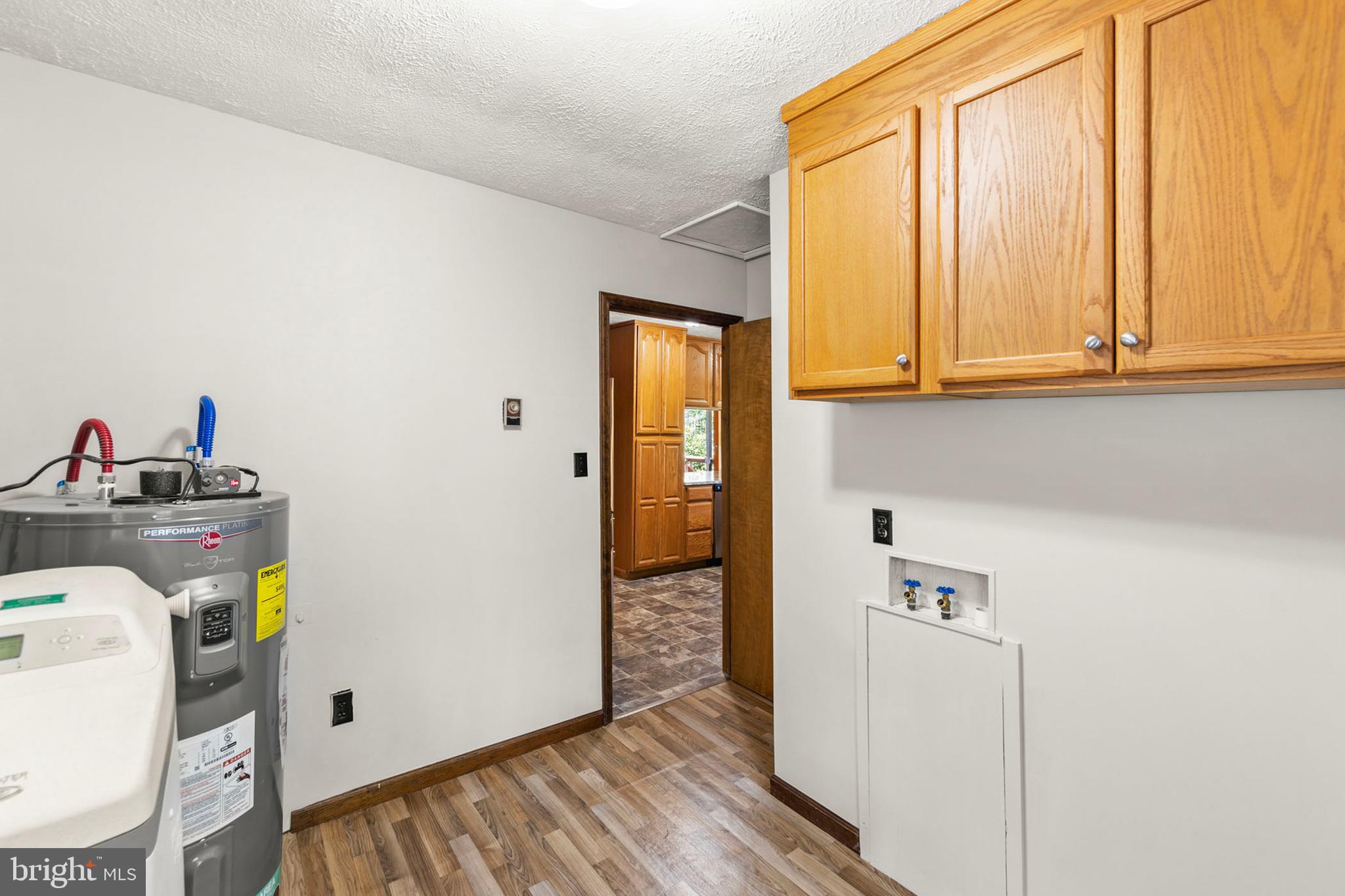 NORTH MOUNTAIN ESTATES - Residential