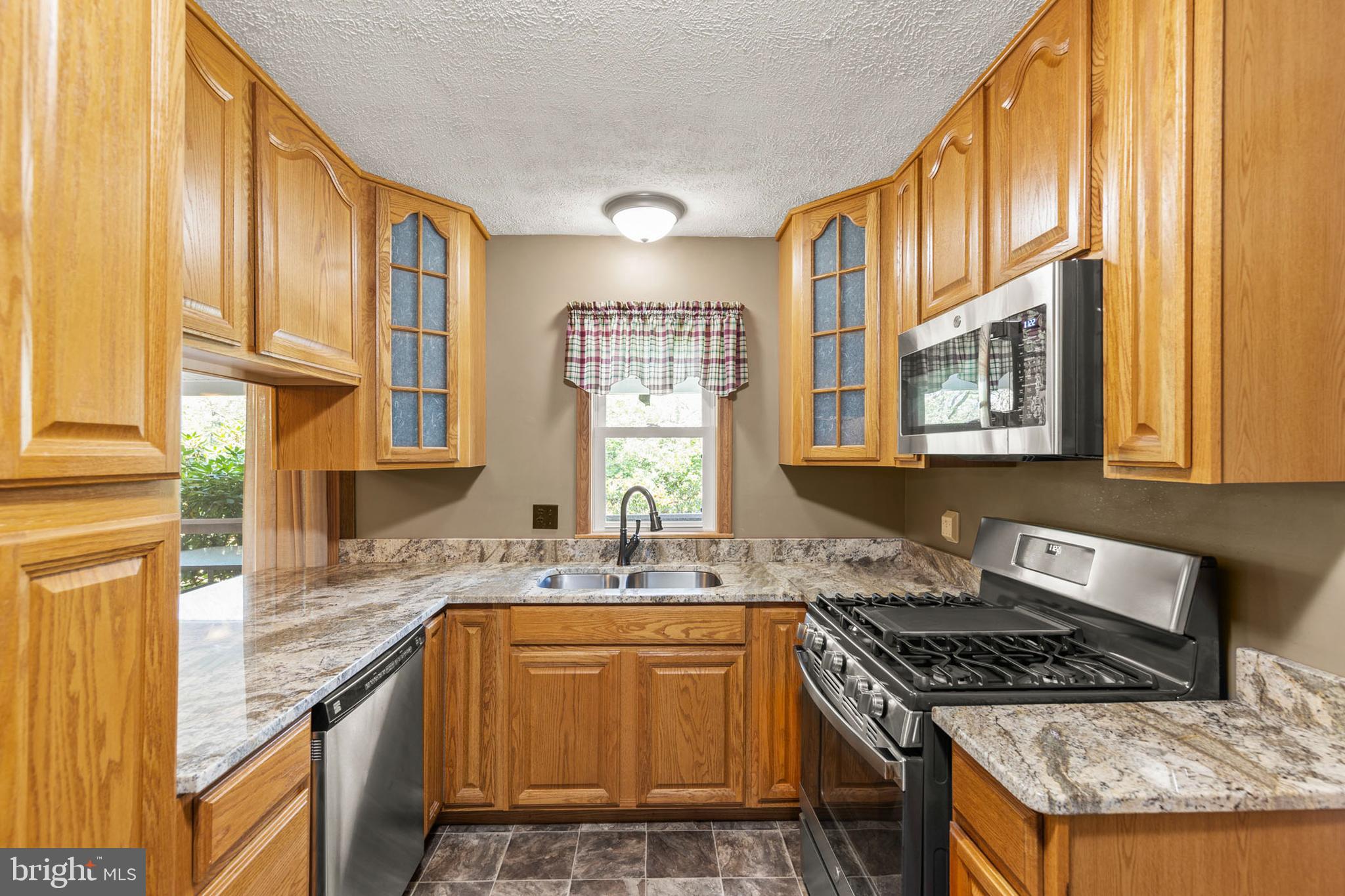 NORTH MOUNTAIN ESTATES - Residential