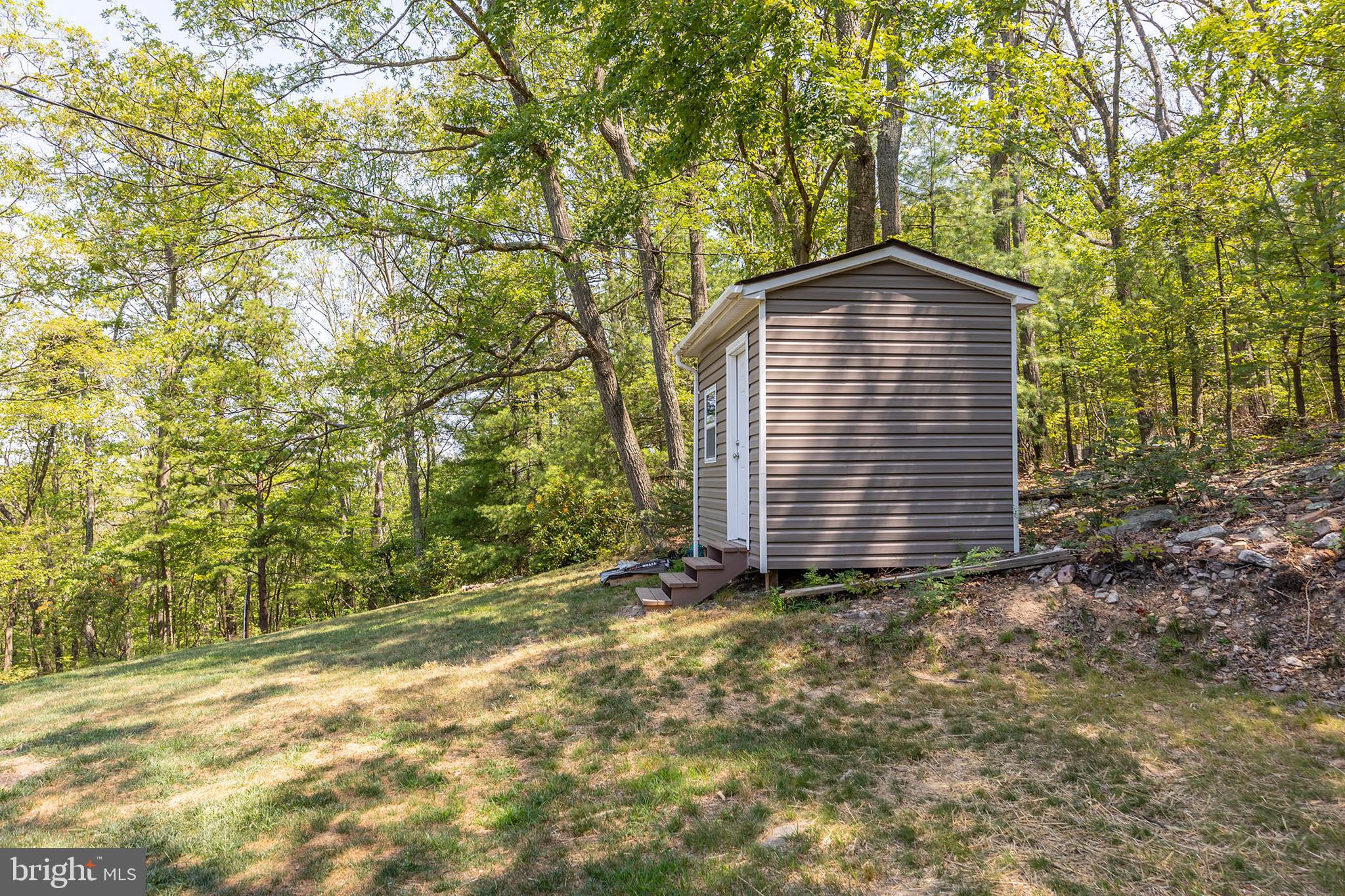 NORTH MOUNTAIN ESTATES - Residential