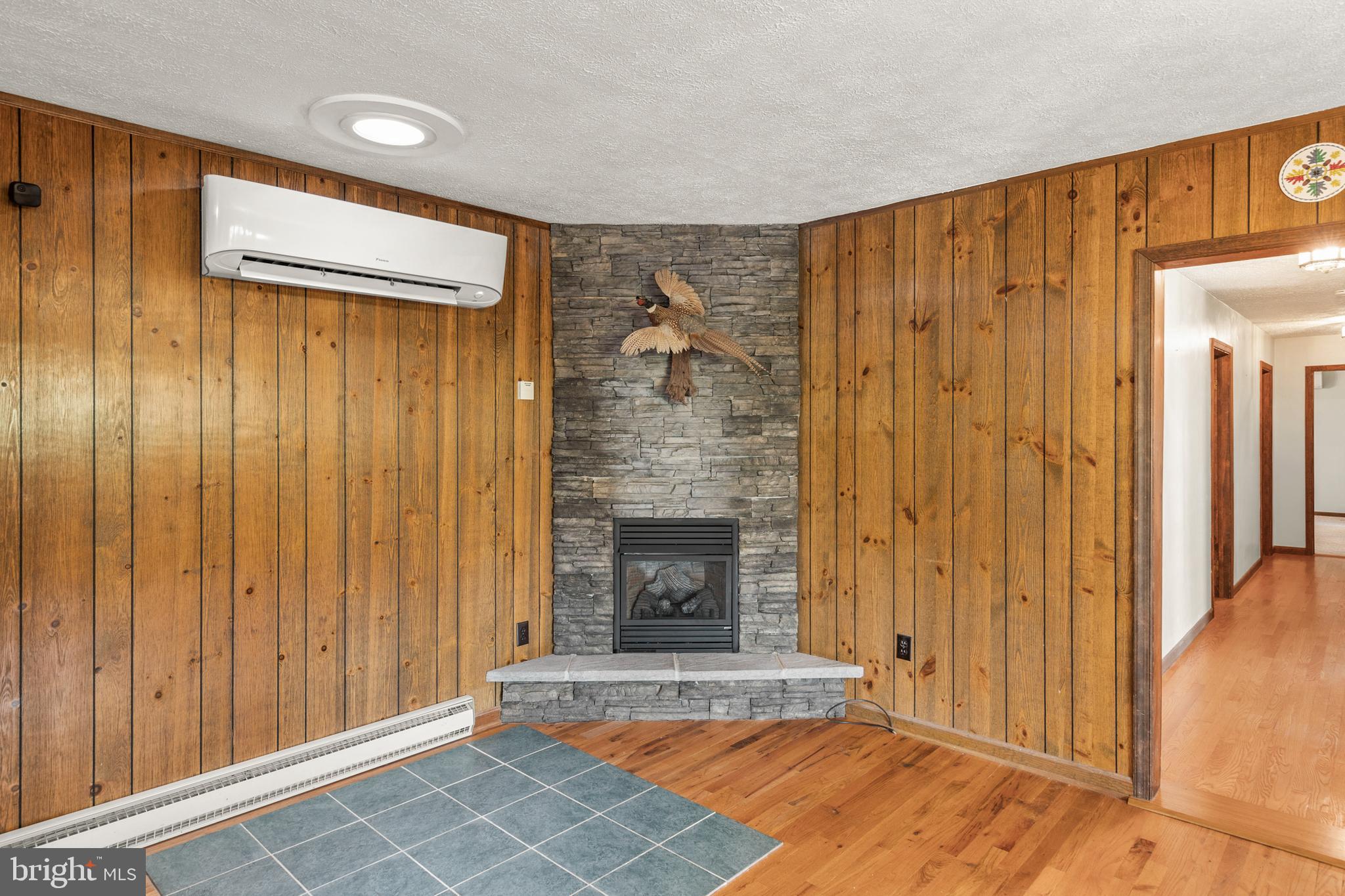 NORTH MOUNTAIN ESTATES - Residential