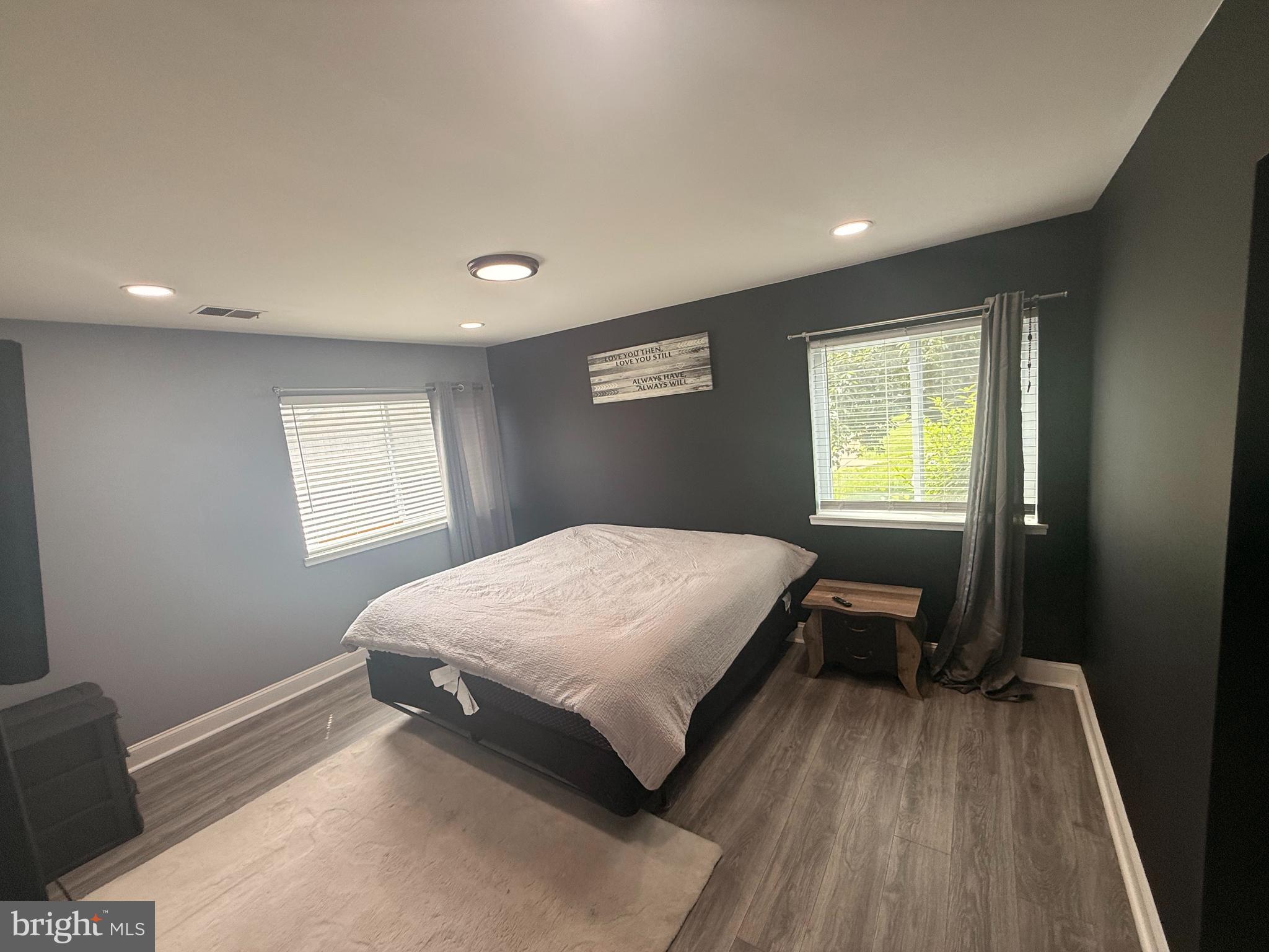 PINES CONDOMINIUM - Residential