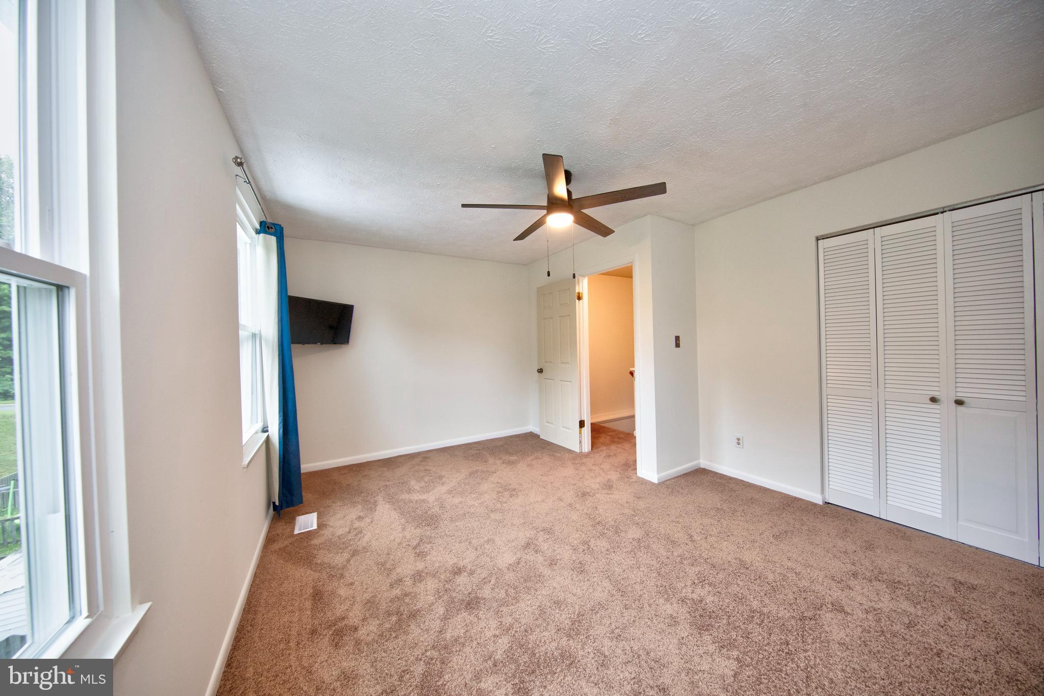 WOODBRIDGE CENTER - Residential