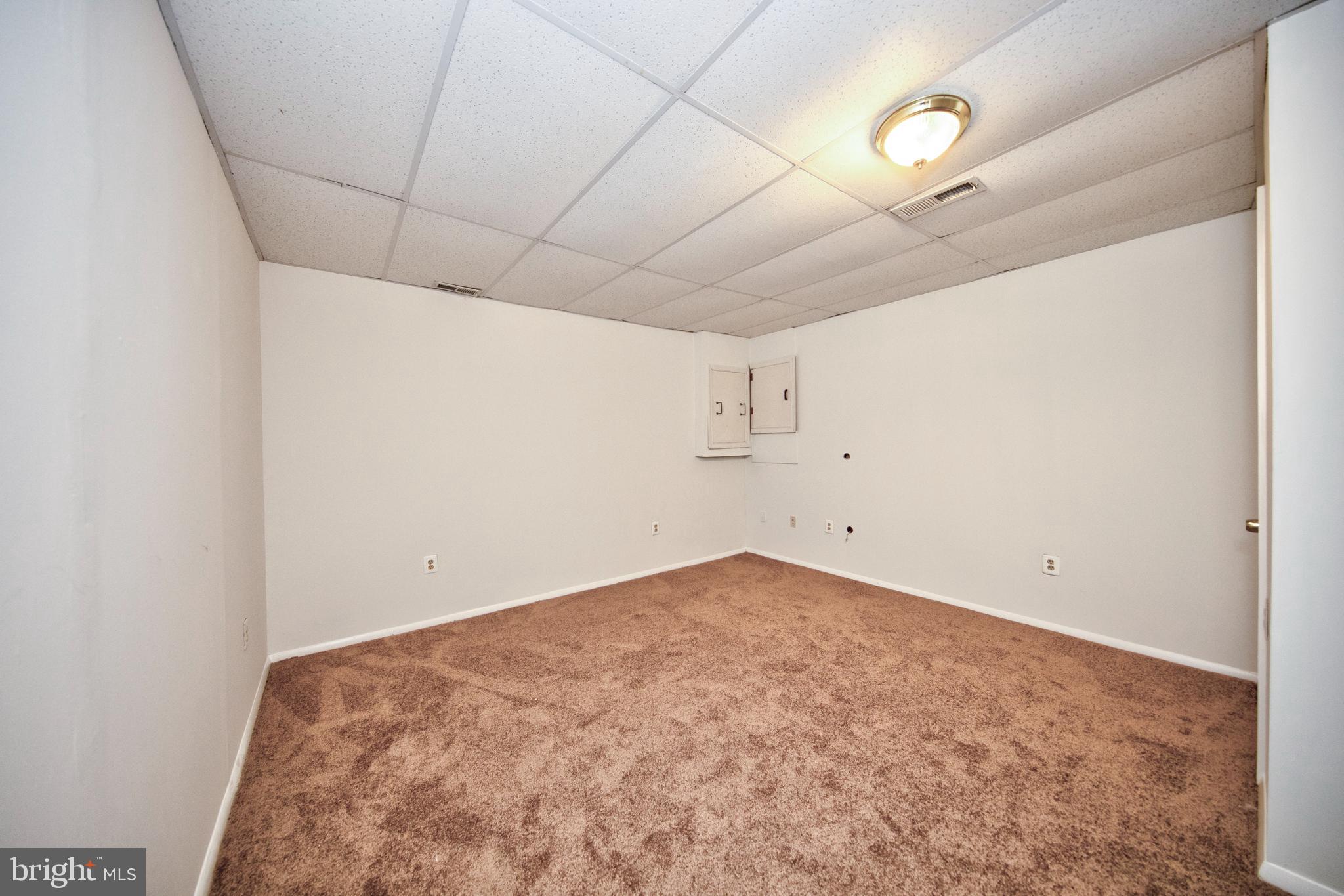 WOODBRIDGE CENTER - Residential