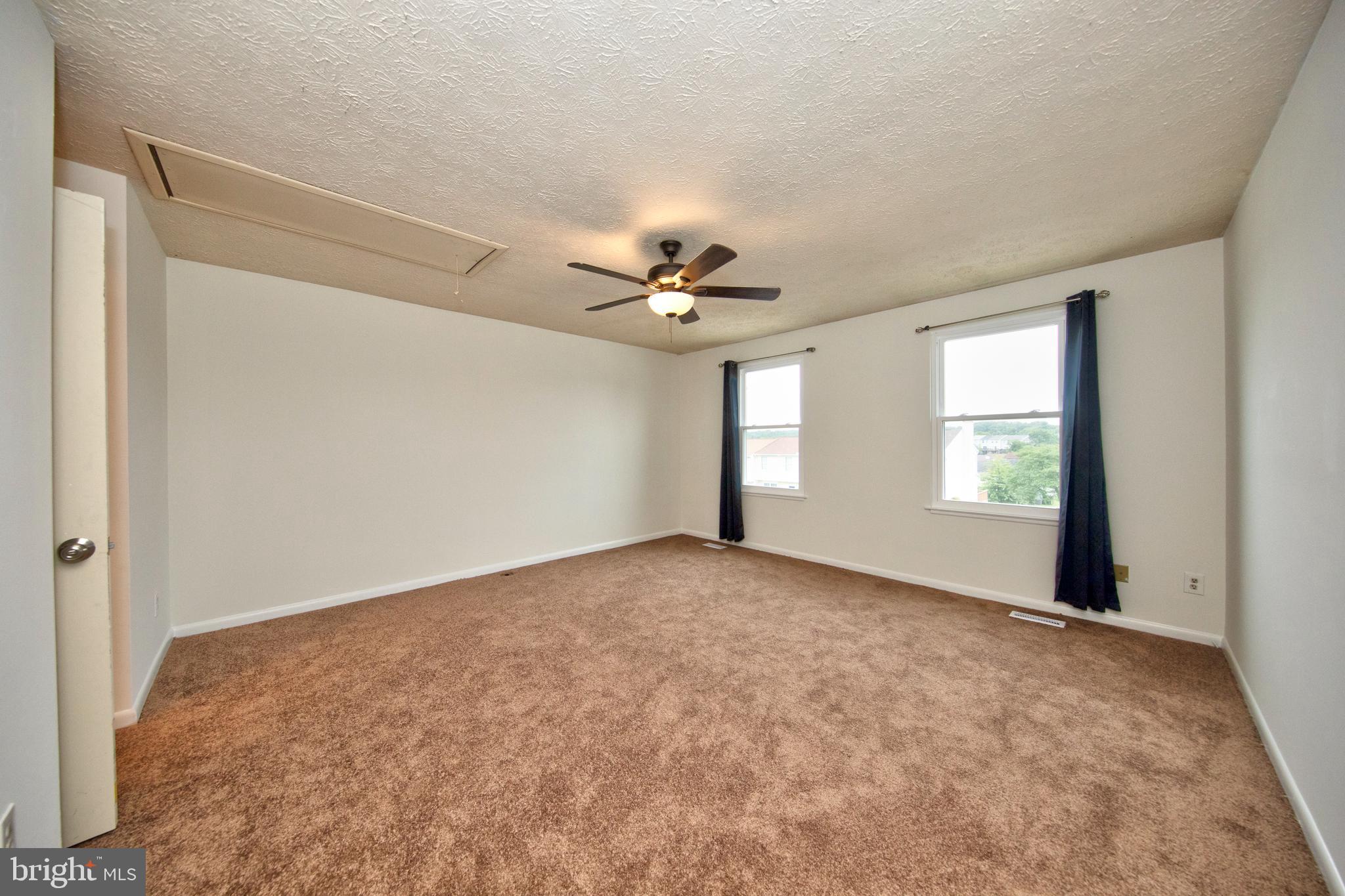 WOODBRIDGE CENTER - Residential