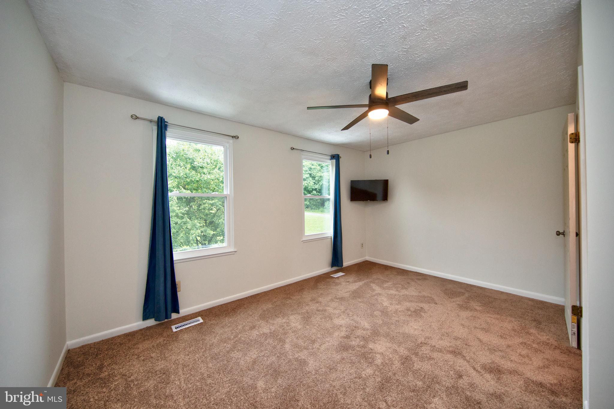WOODBRIDGE CENTER - Residential
