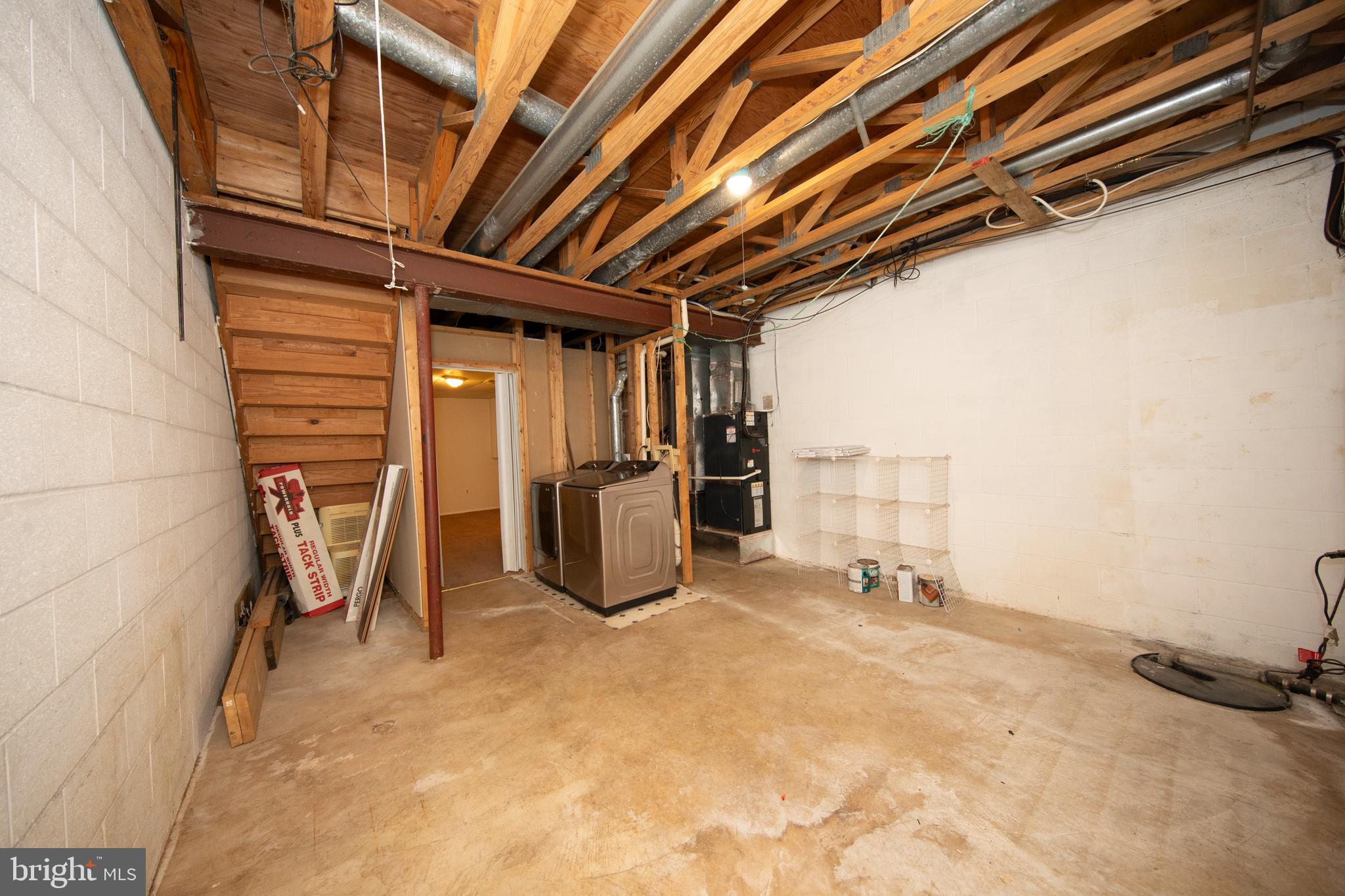 WOODBRIDGE CENTER - Residential
