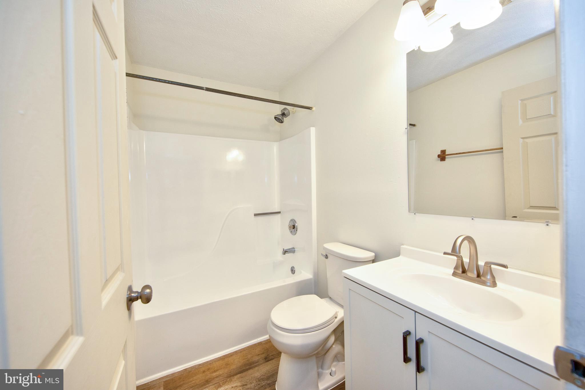WOODBRIDGE CENTER - Residential