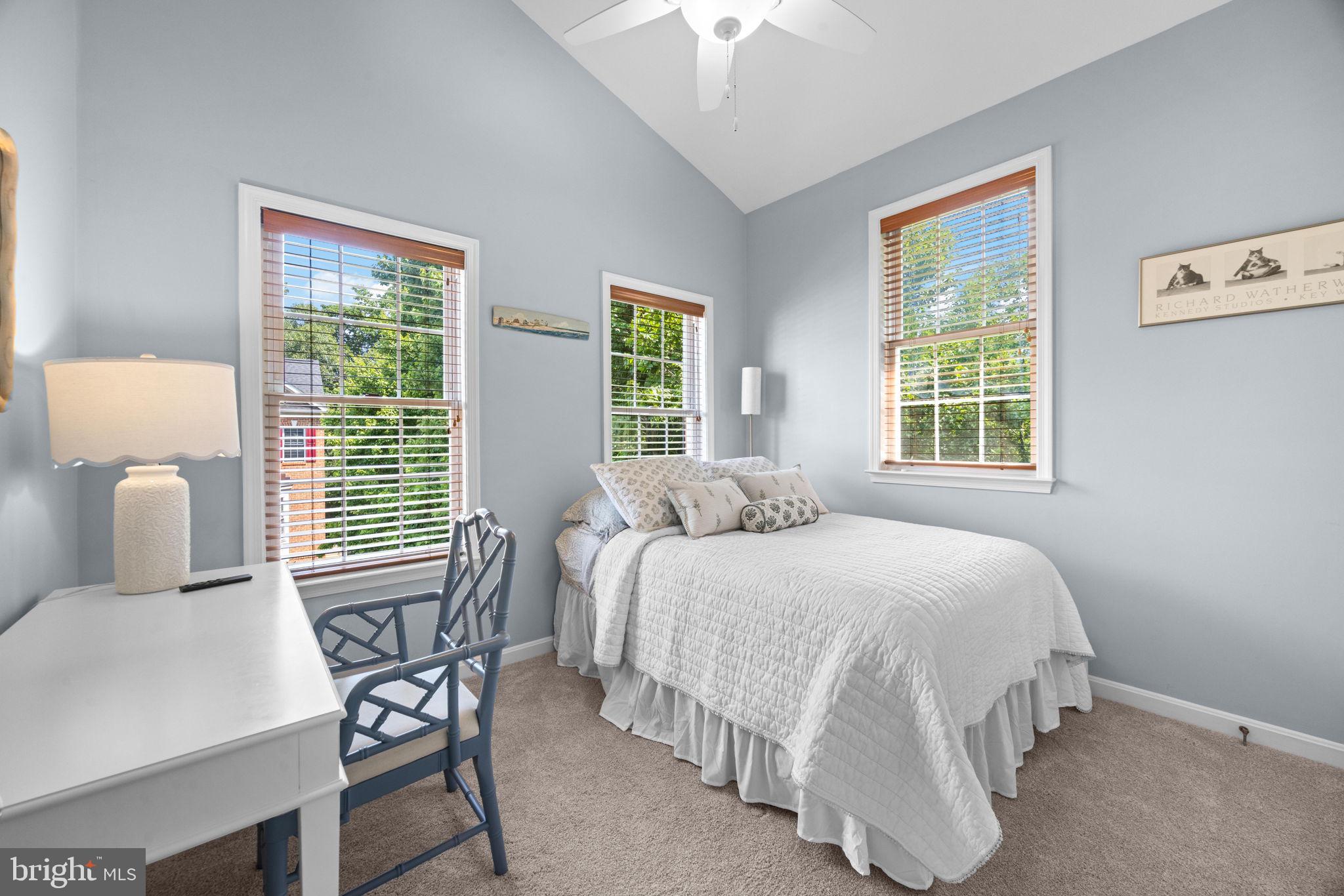 ST ANDREWS CONDOMINIUMS AT BAY HILLS - Residential