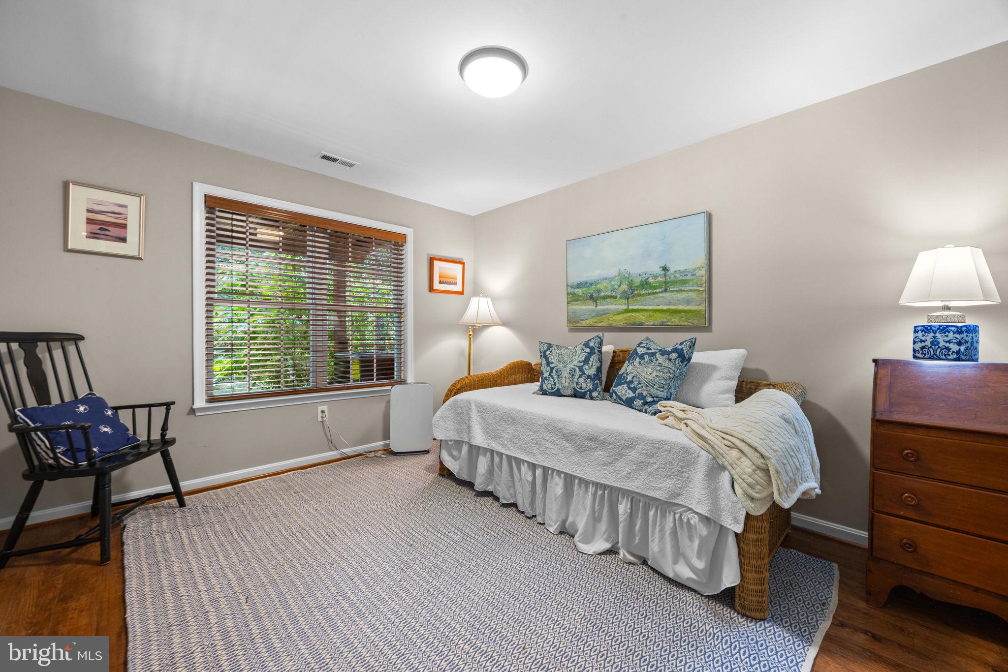 ST ANDREWS CONDOMINIUMS AT BAY HILLS - Residential