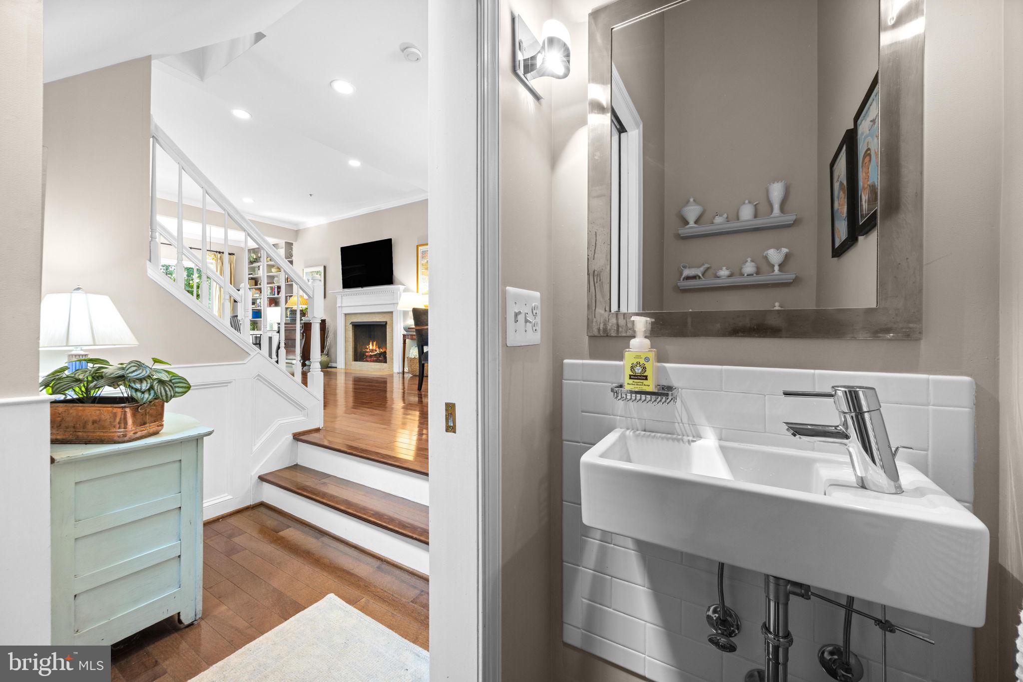 ST ANDREWS CONDOMINIUMS AT BAY HILLS - Residential