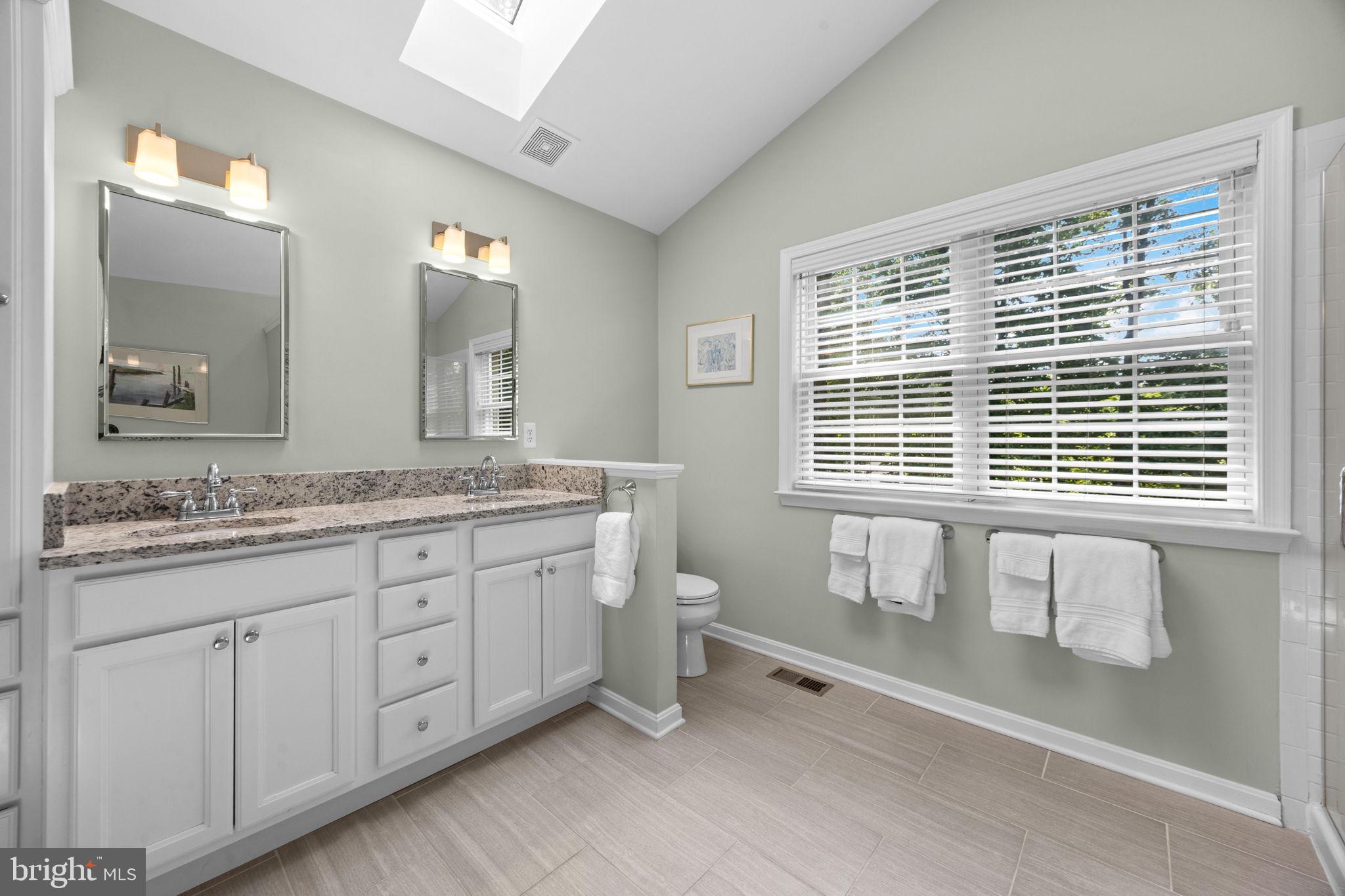 ST ANDREWS CONDOMINIUMS AT BAY HILLS - Residential