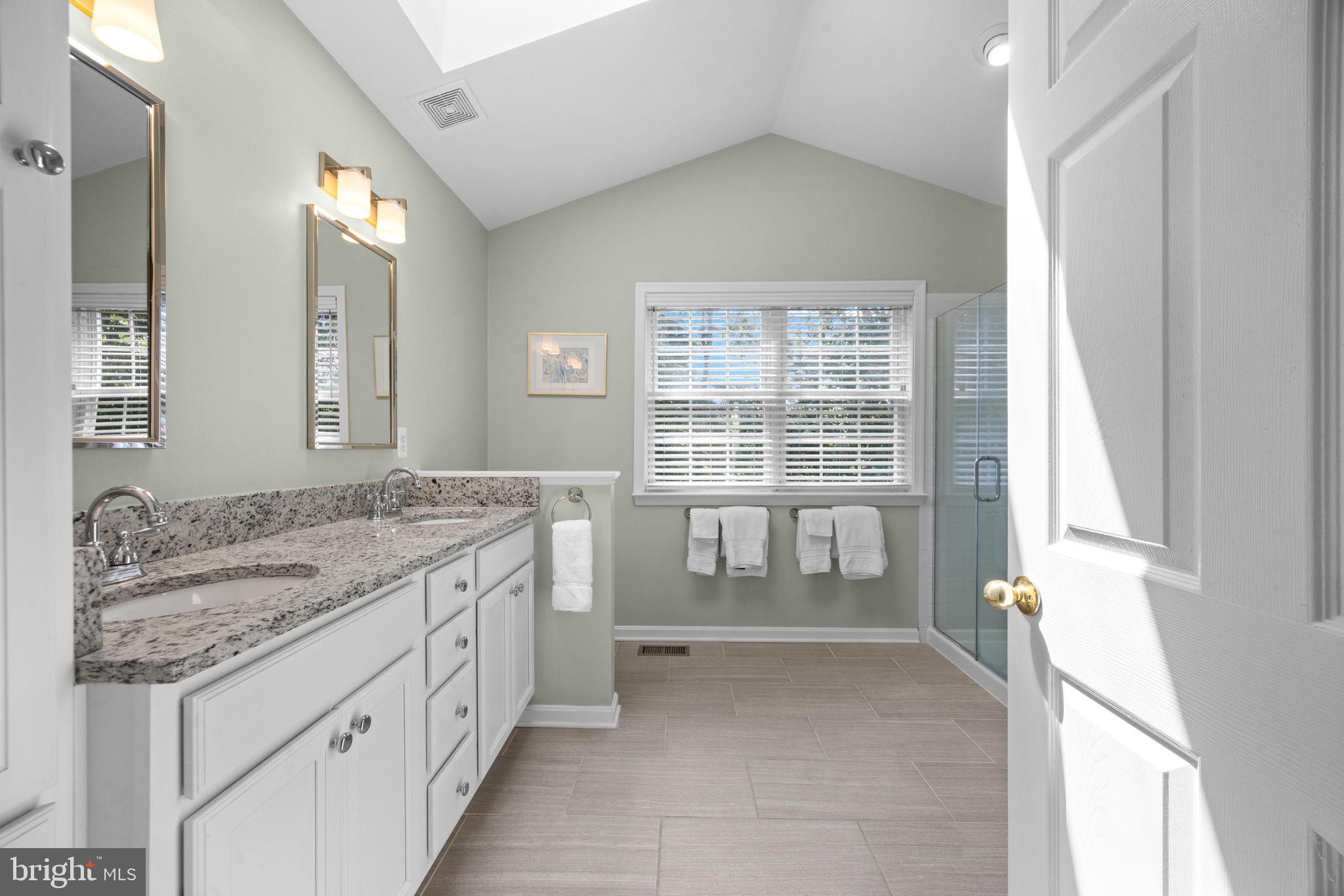 ST ANDREWS CONDOMINIUMS AT BAY HILLS - Residential