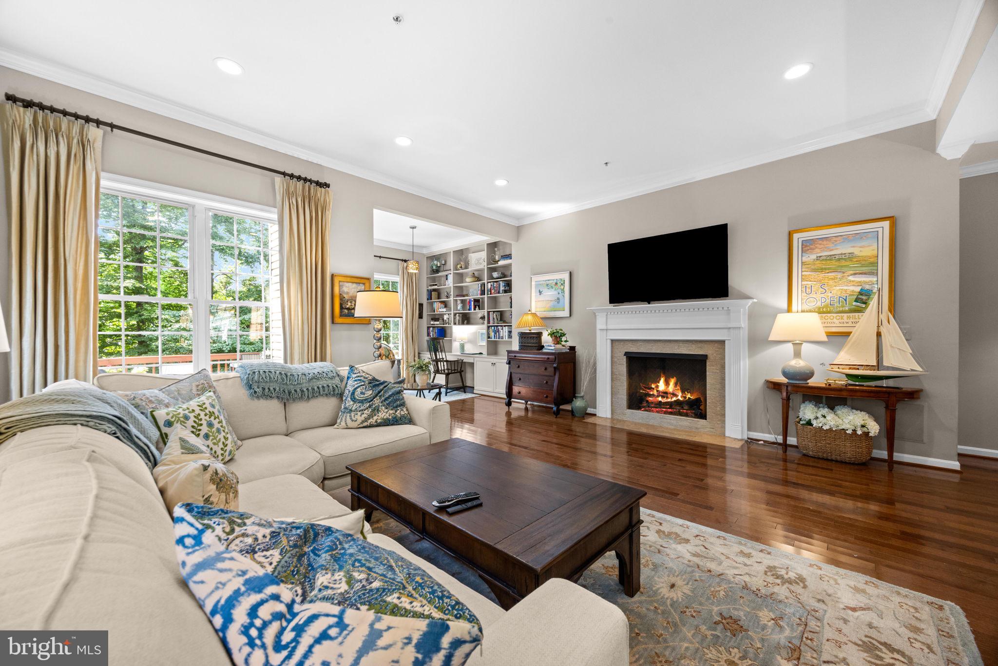 ST ANDREWS CONDOMINIUMS AT BAY HILLS - Residential