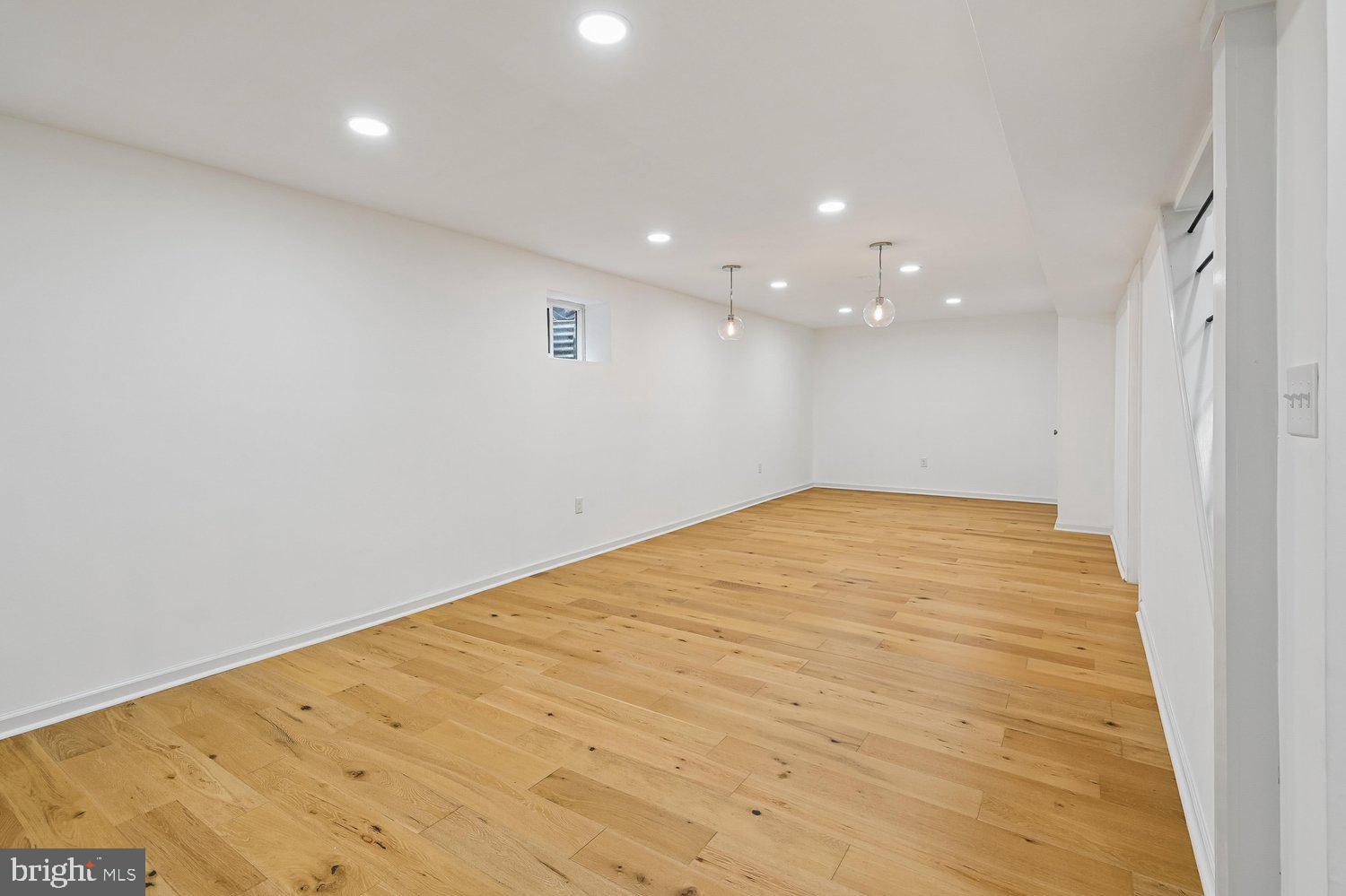FAIRLAND ACRES - Residential