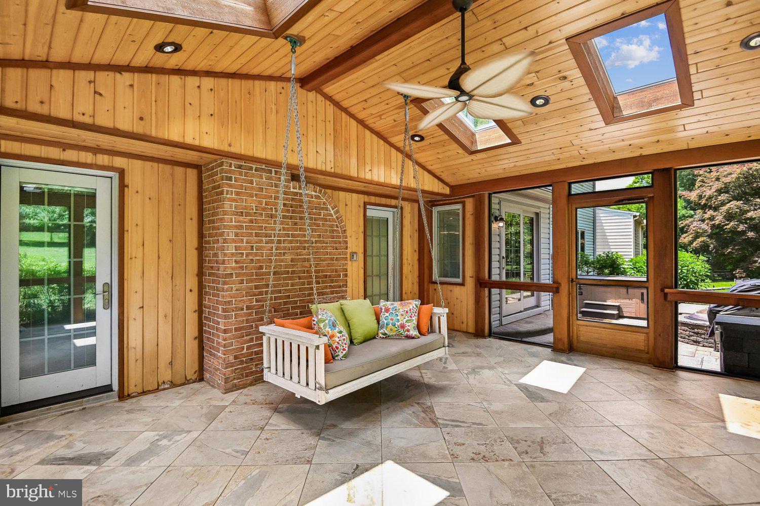 FAIRLAND ACRES - Residential