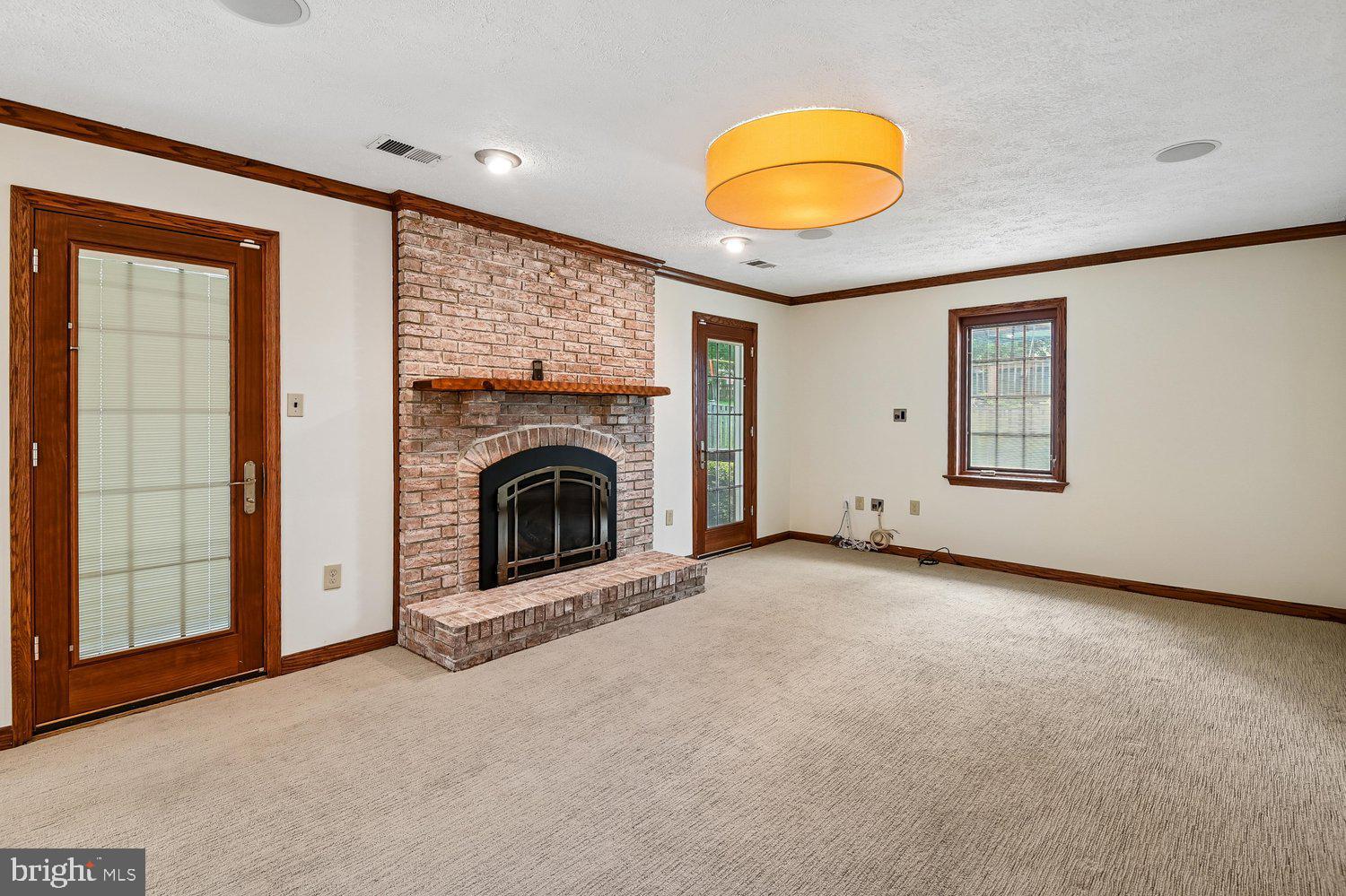 FAIRLAND ACRES - Residential