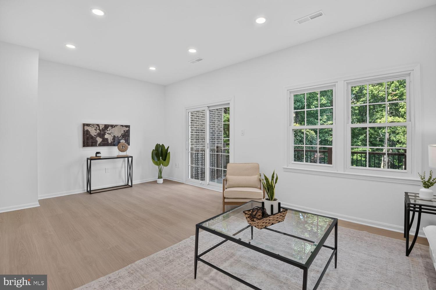 INVERNESS KNOLLS - Residential