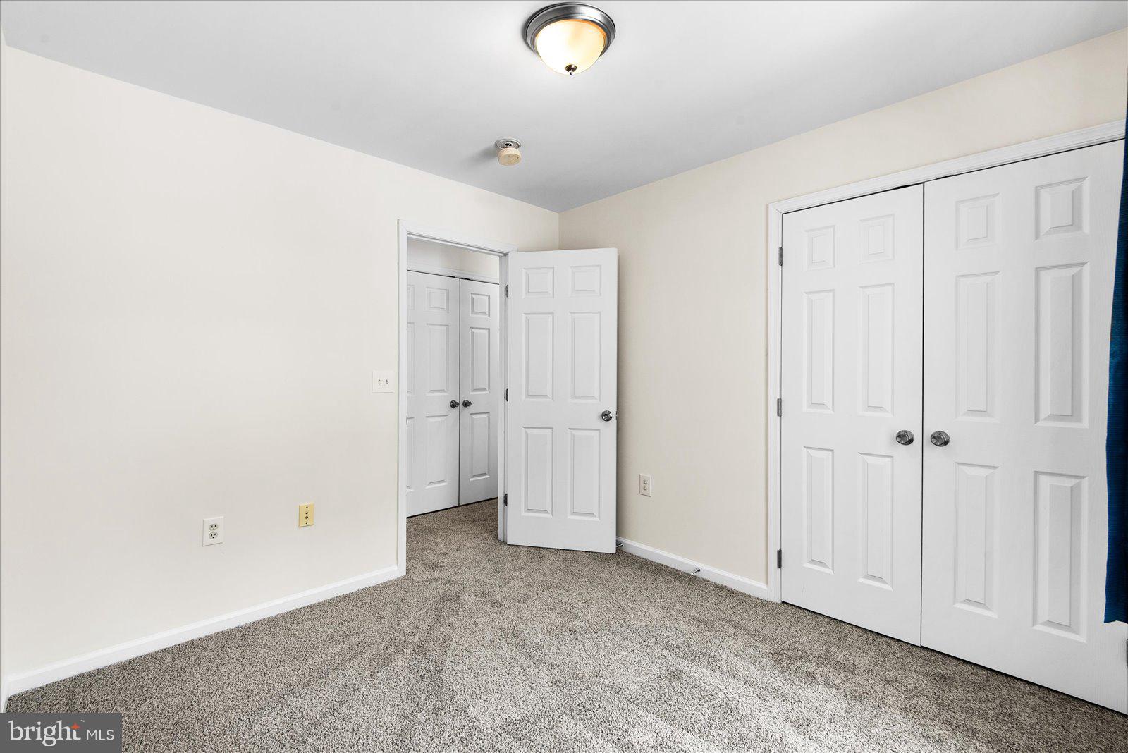 LAKE CAROLINE - Residential