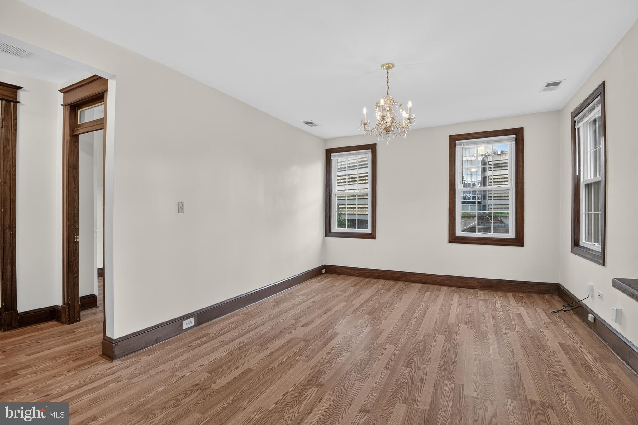 VAN NESS - Residential