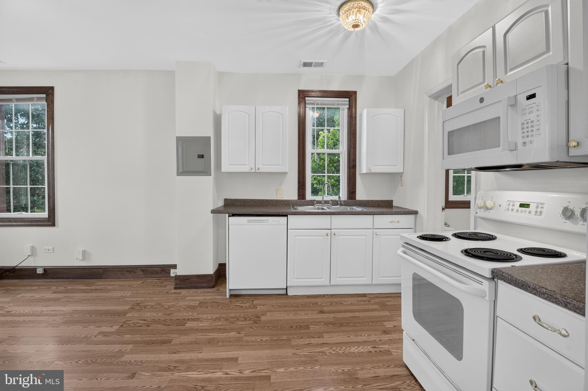 VAN NESS - Residential