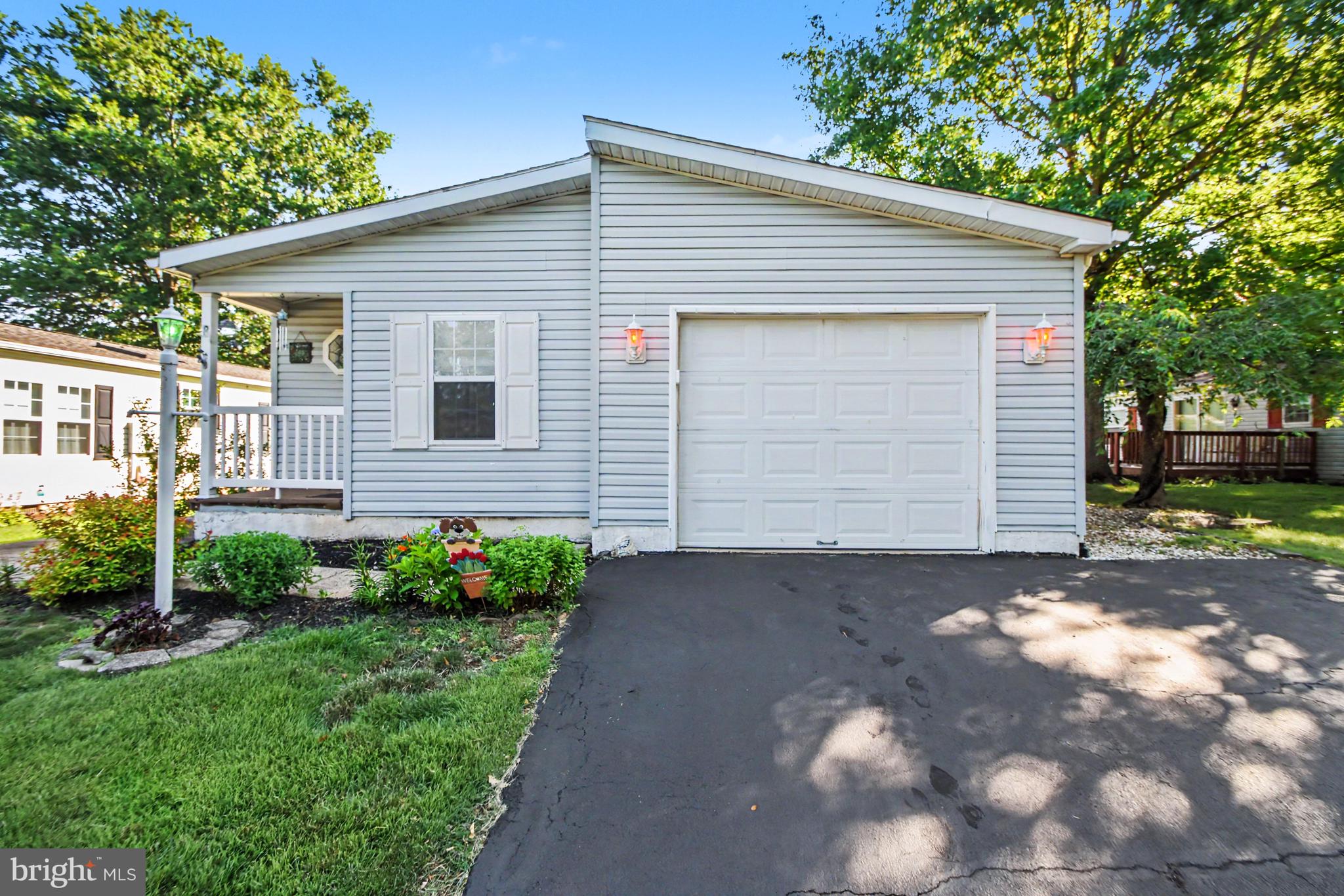 QUIET ACRES - Residential