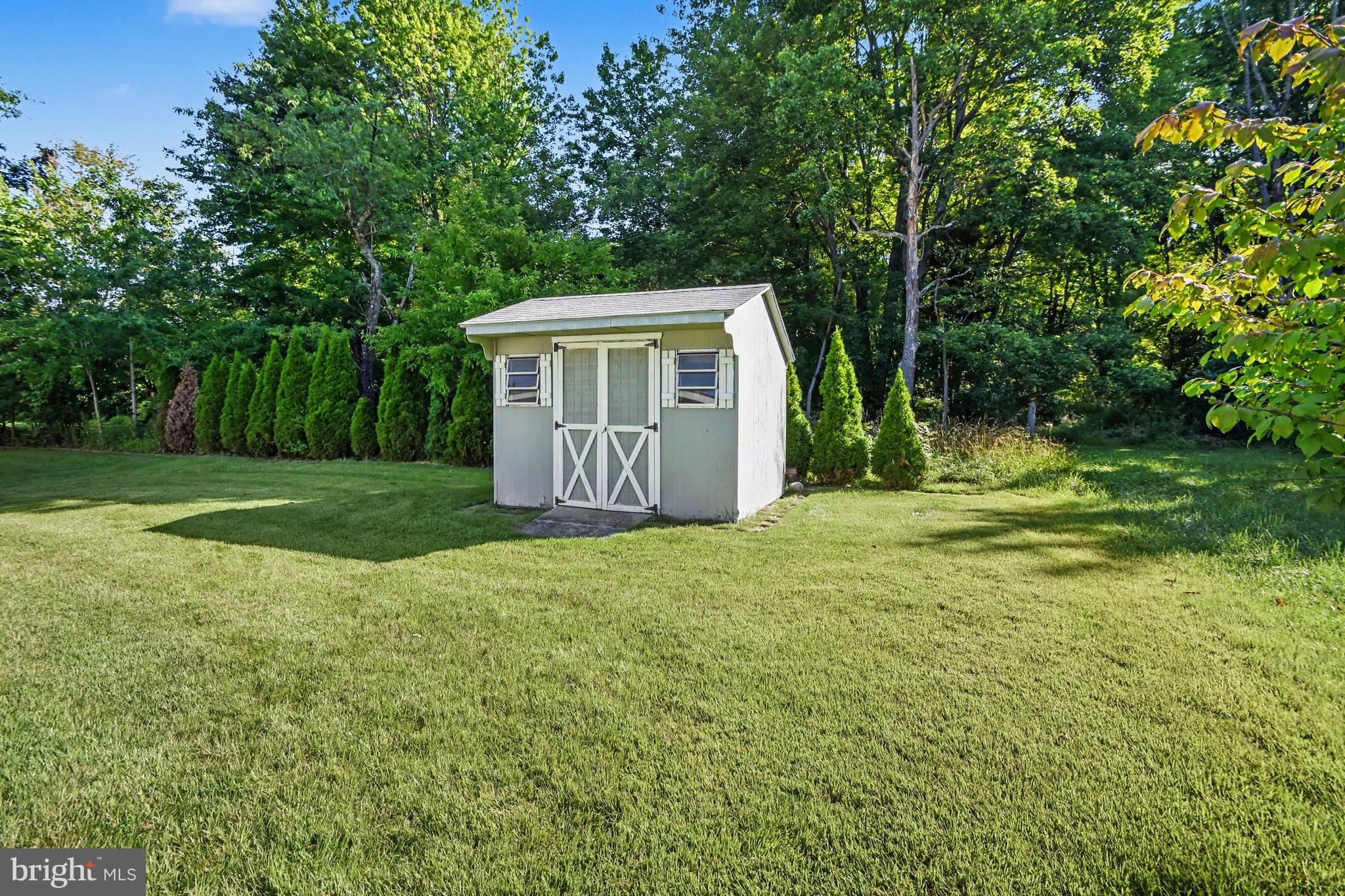 QUIET ACRES - Residential