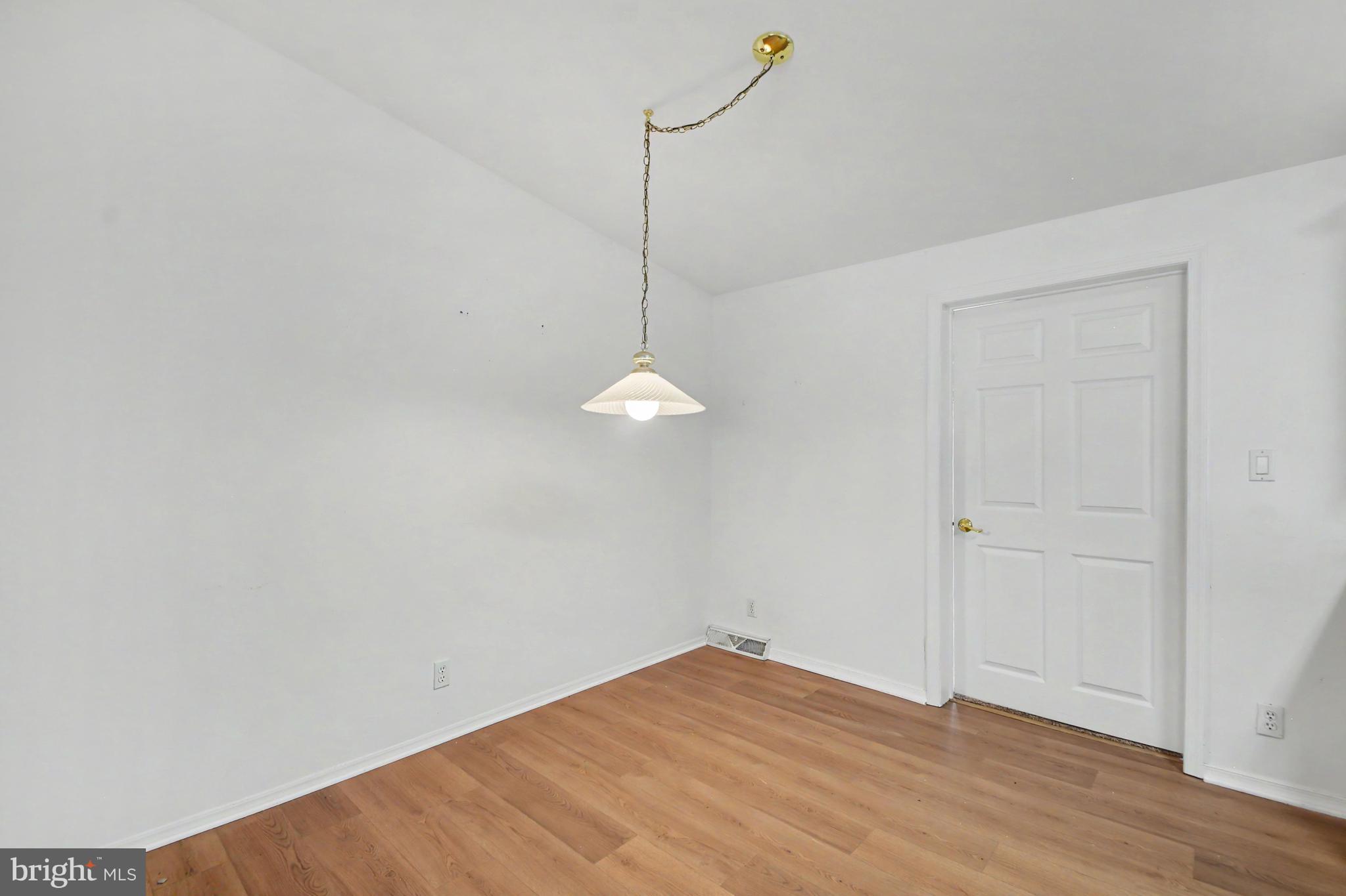 QUIET ACRES - Residential