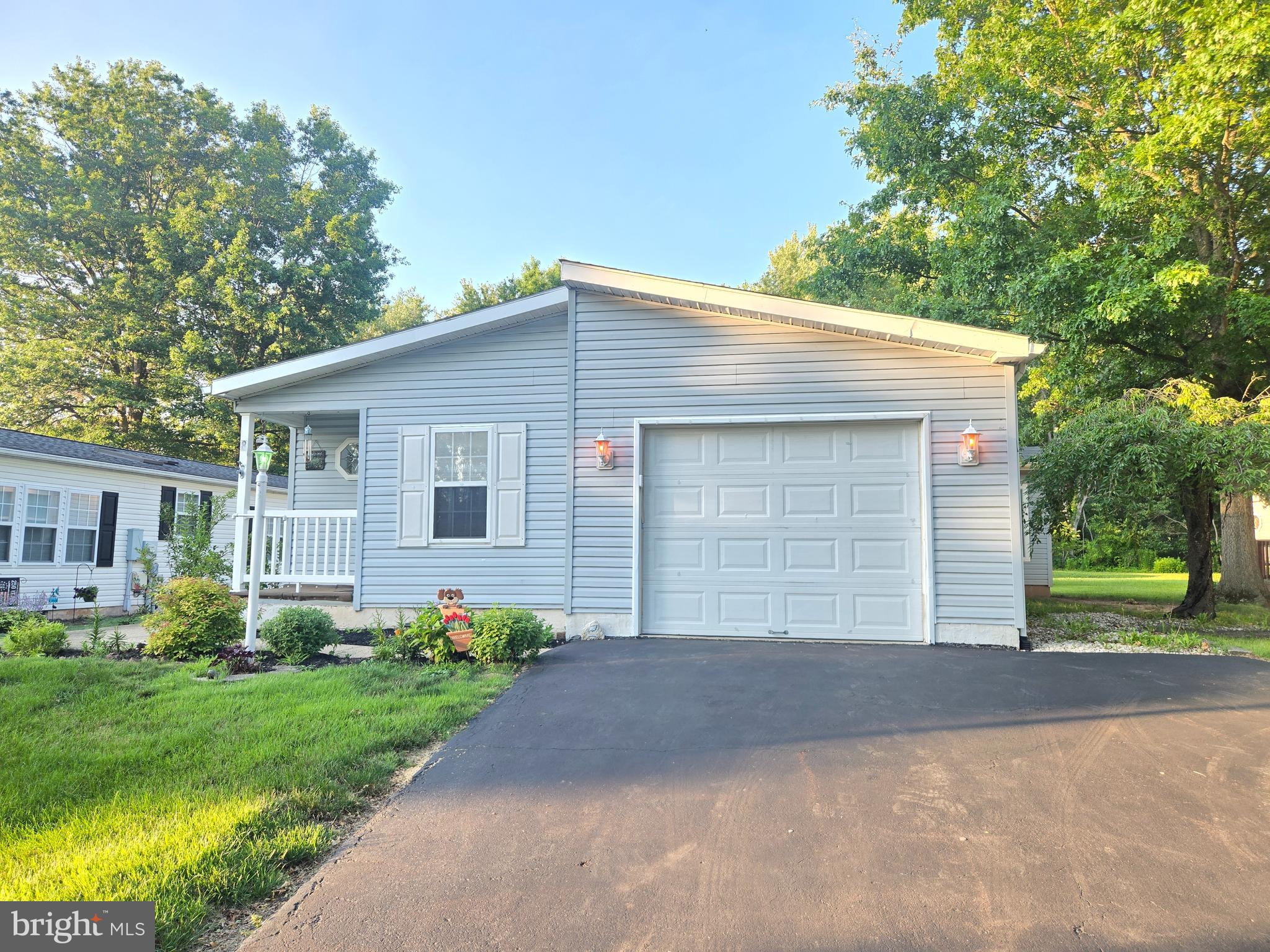 QUIET ACRES - Residential