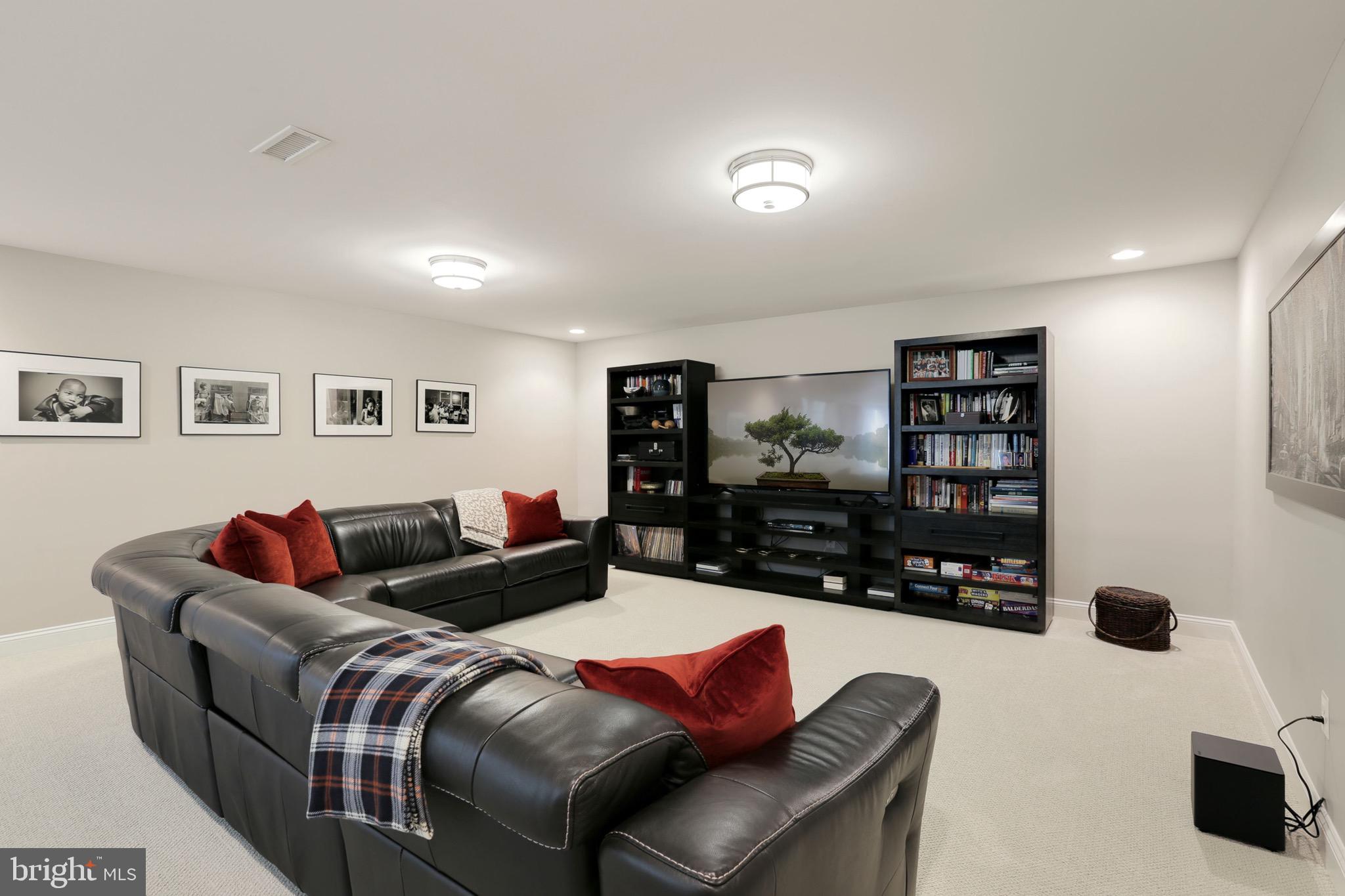 POTOMAC GLEN - Residential