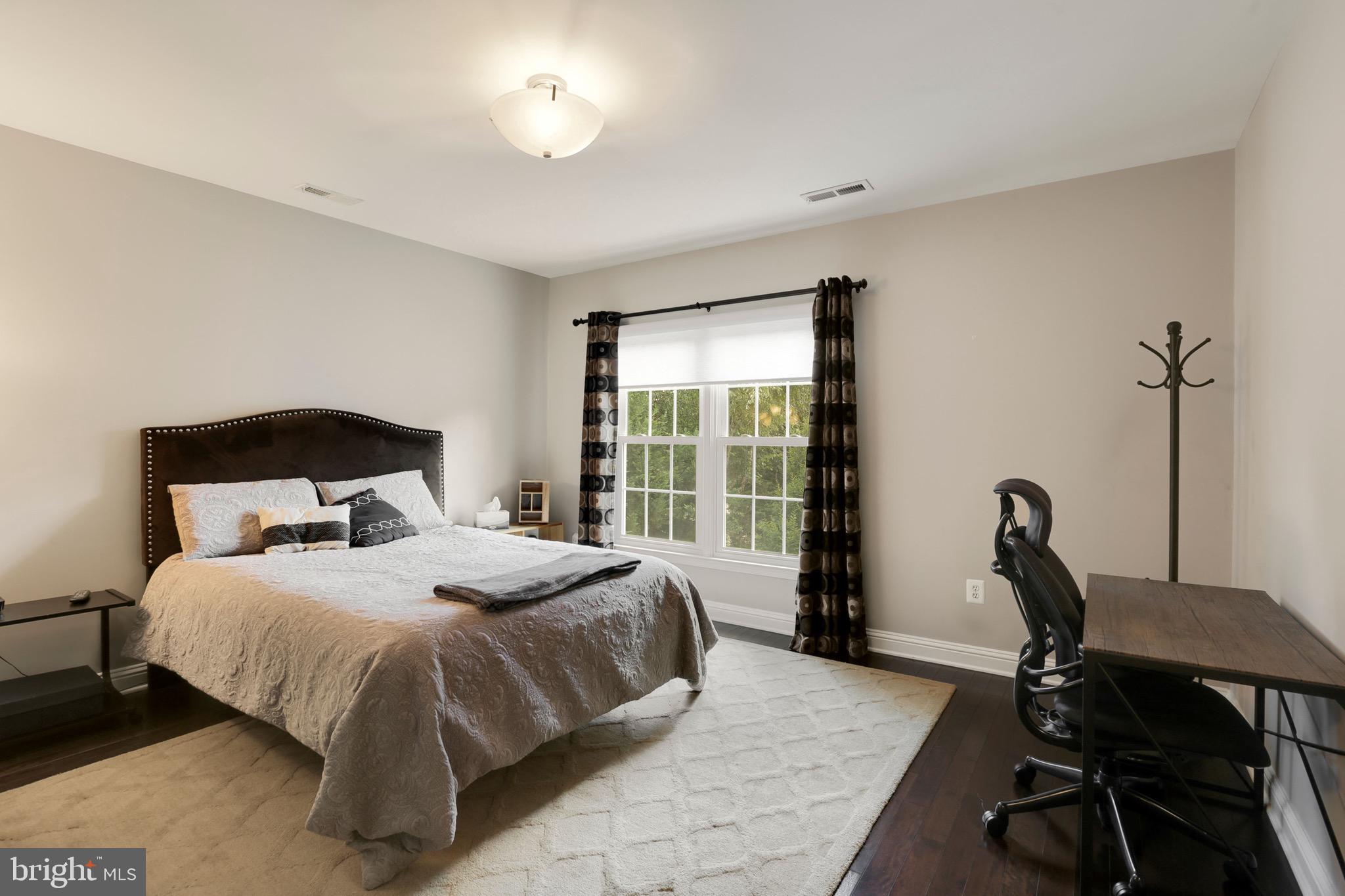 POTOMAC GLEN - Residential