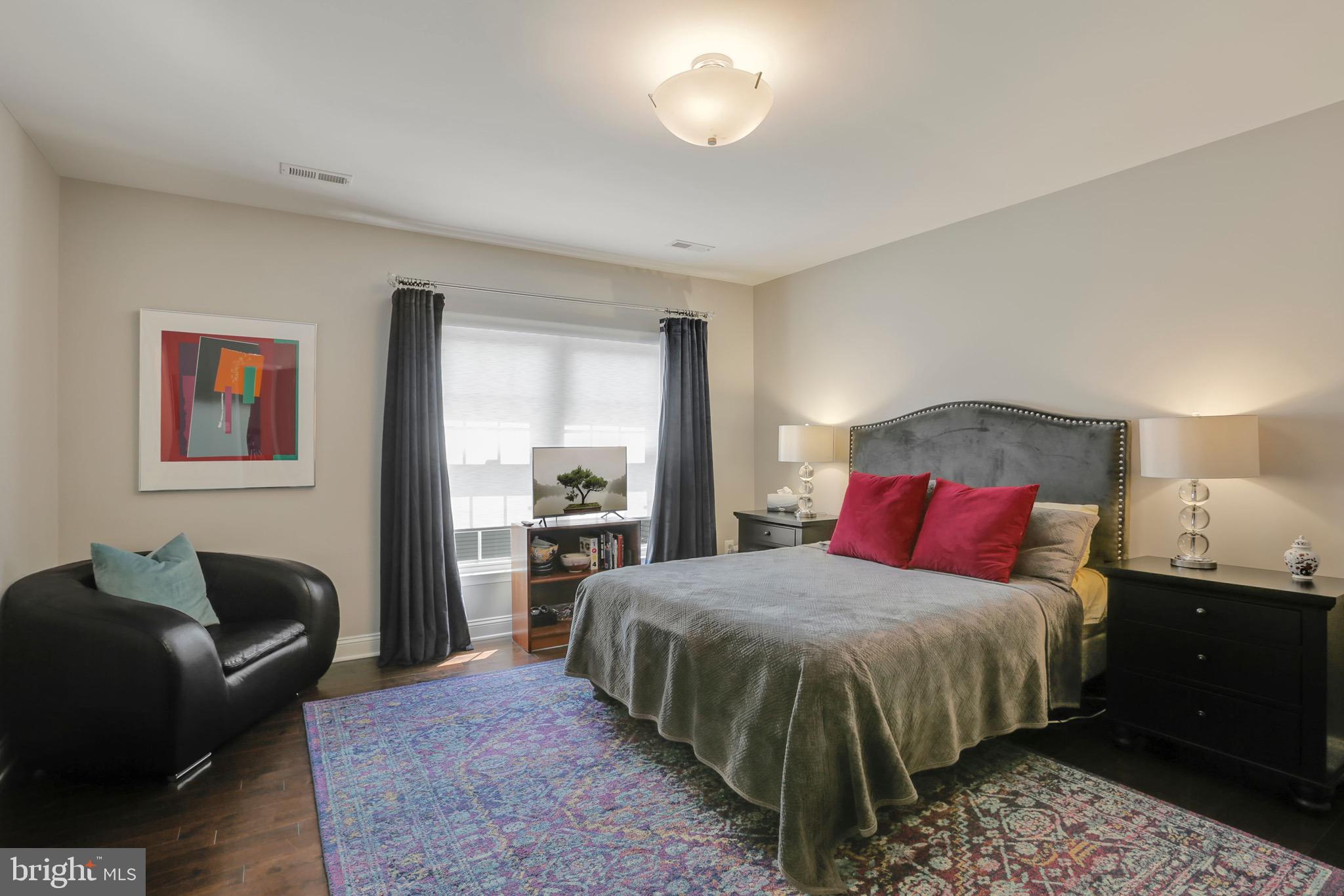 POTOMAC GLEN - Residential