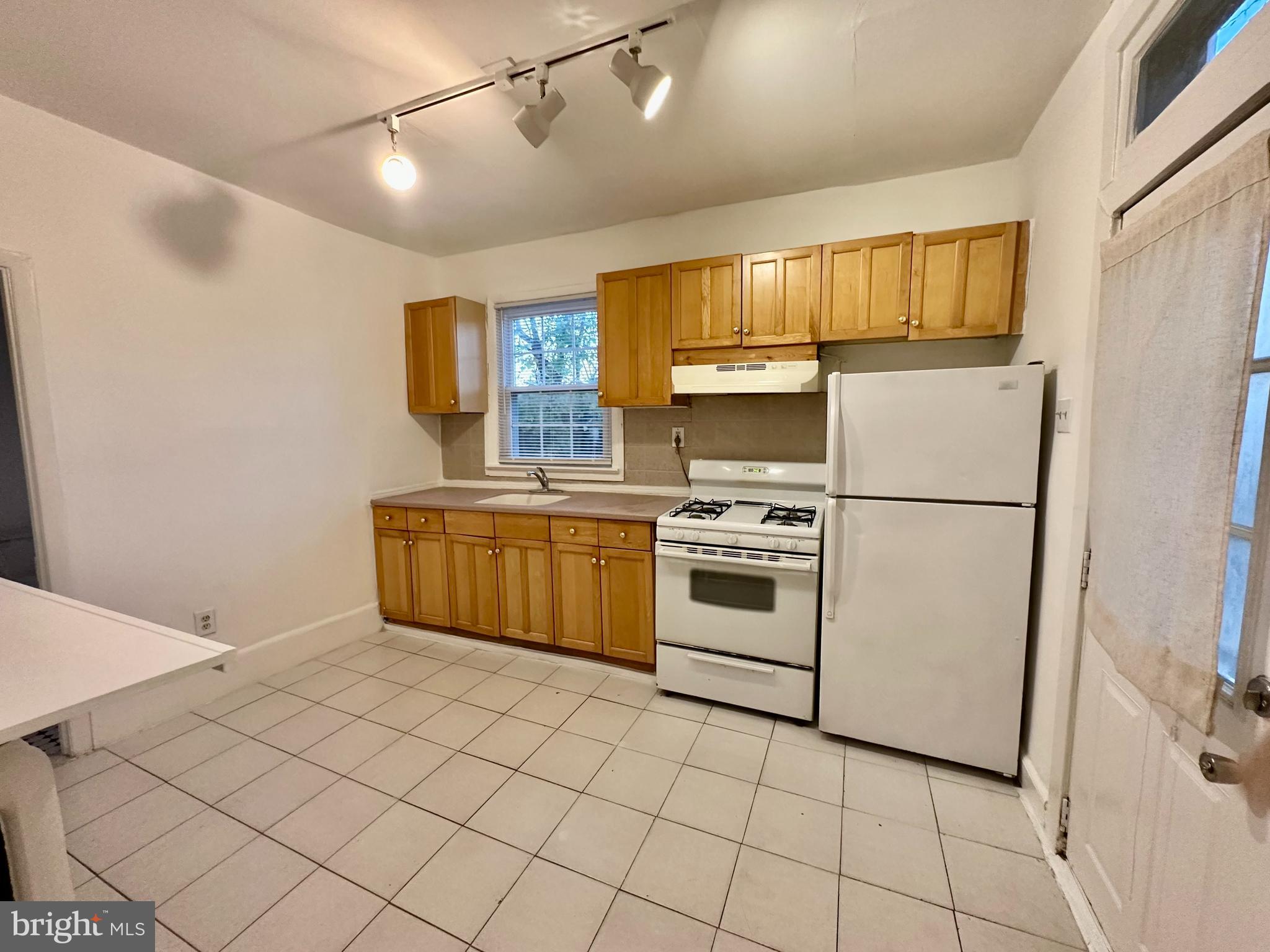 ROXBOROUGH - Residential Income