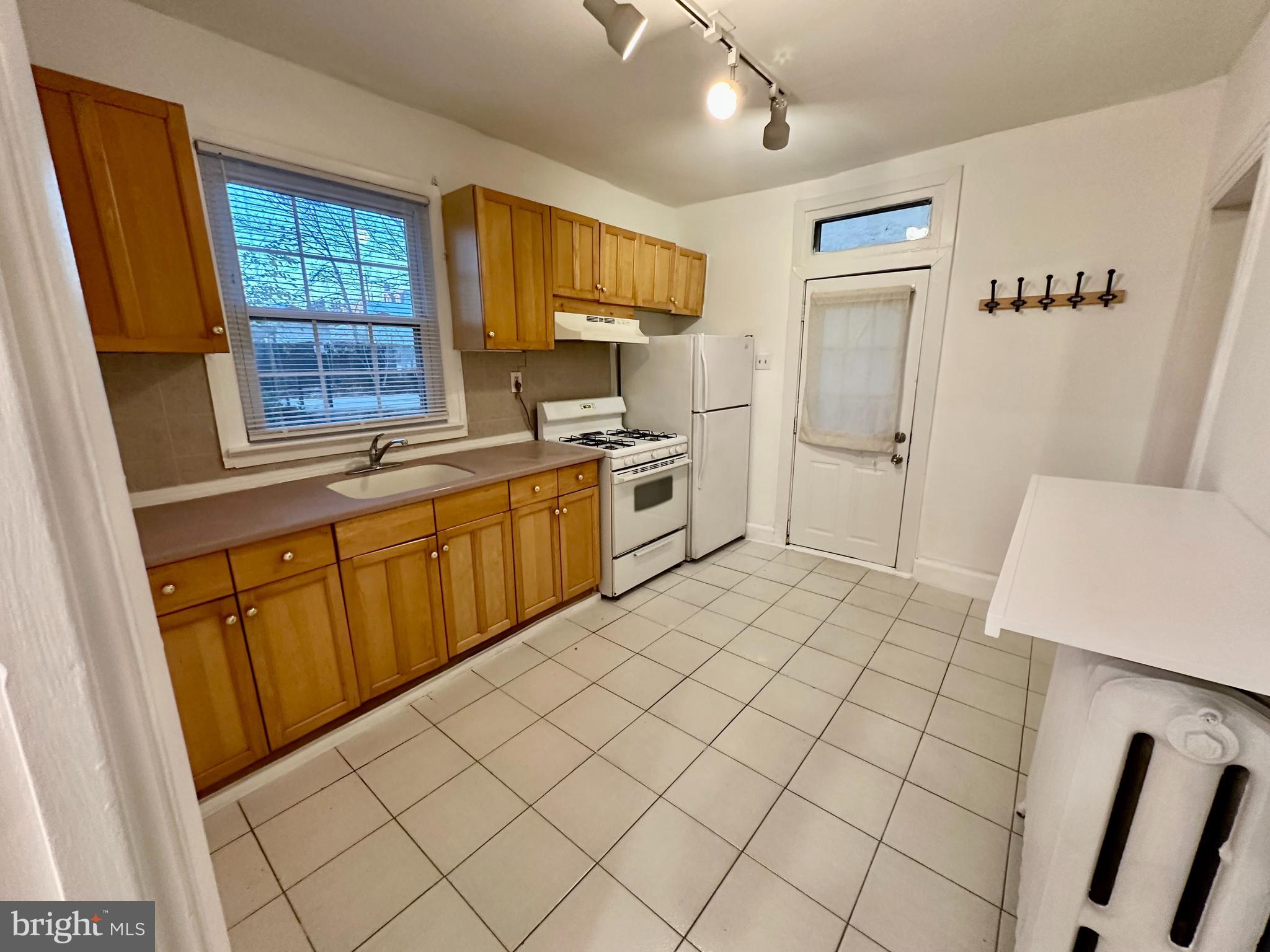 ROXBOROUGH - Residential Income