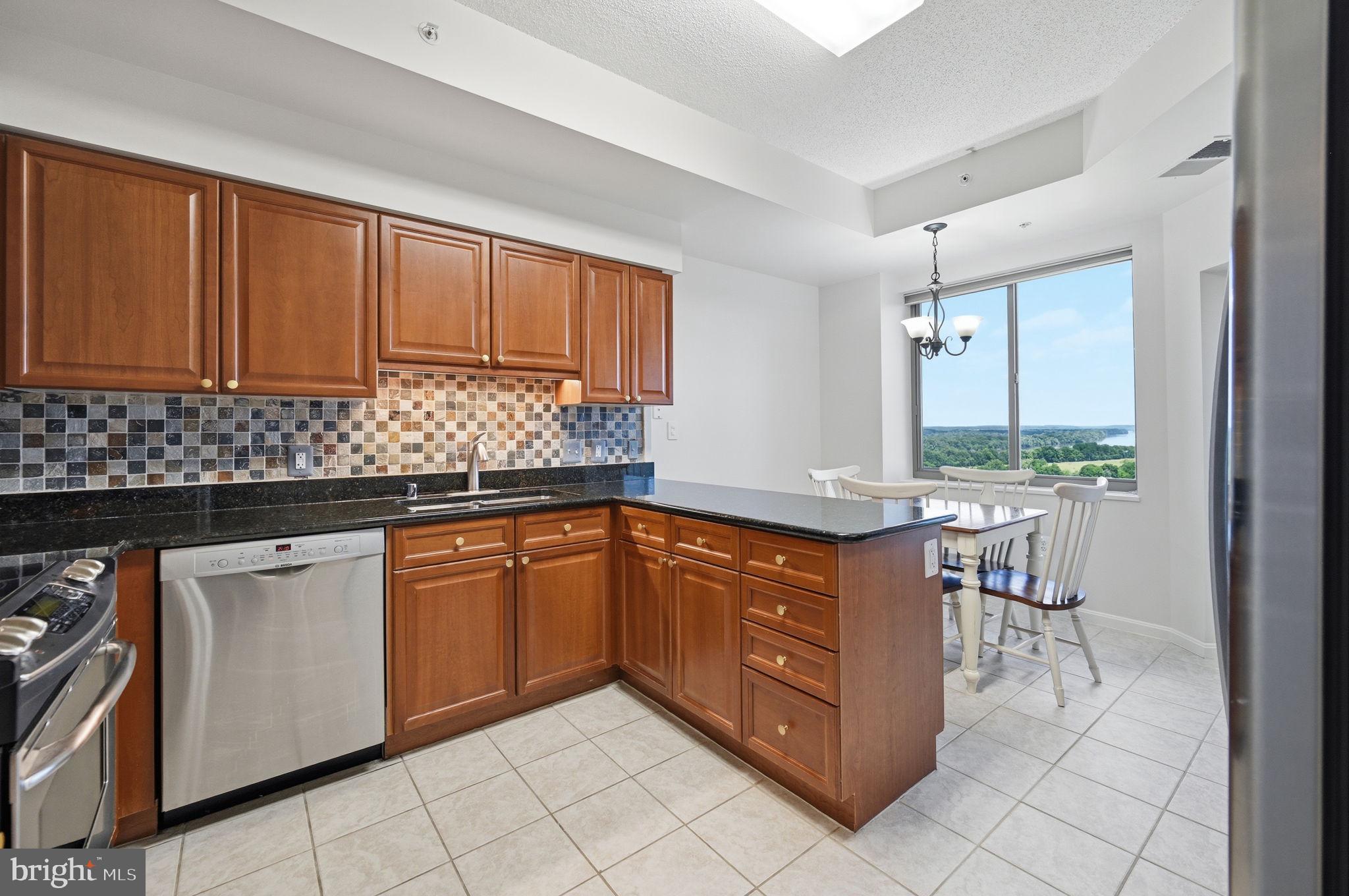 RIVERVIEW AT LANSDOWNE WOODS - Residential
