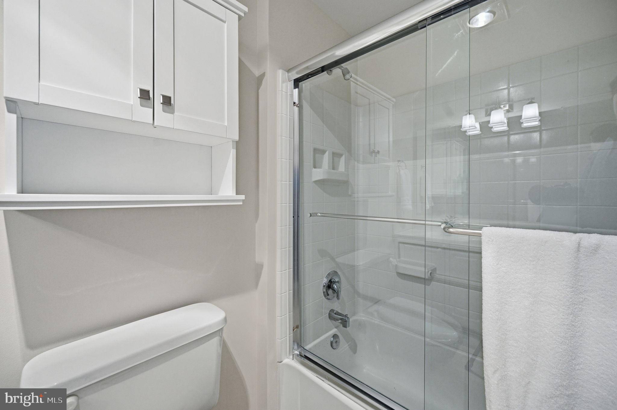 RIVERVIEW AT LANSDOWNE WOODS - Residential