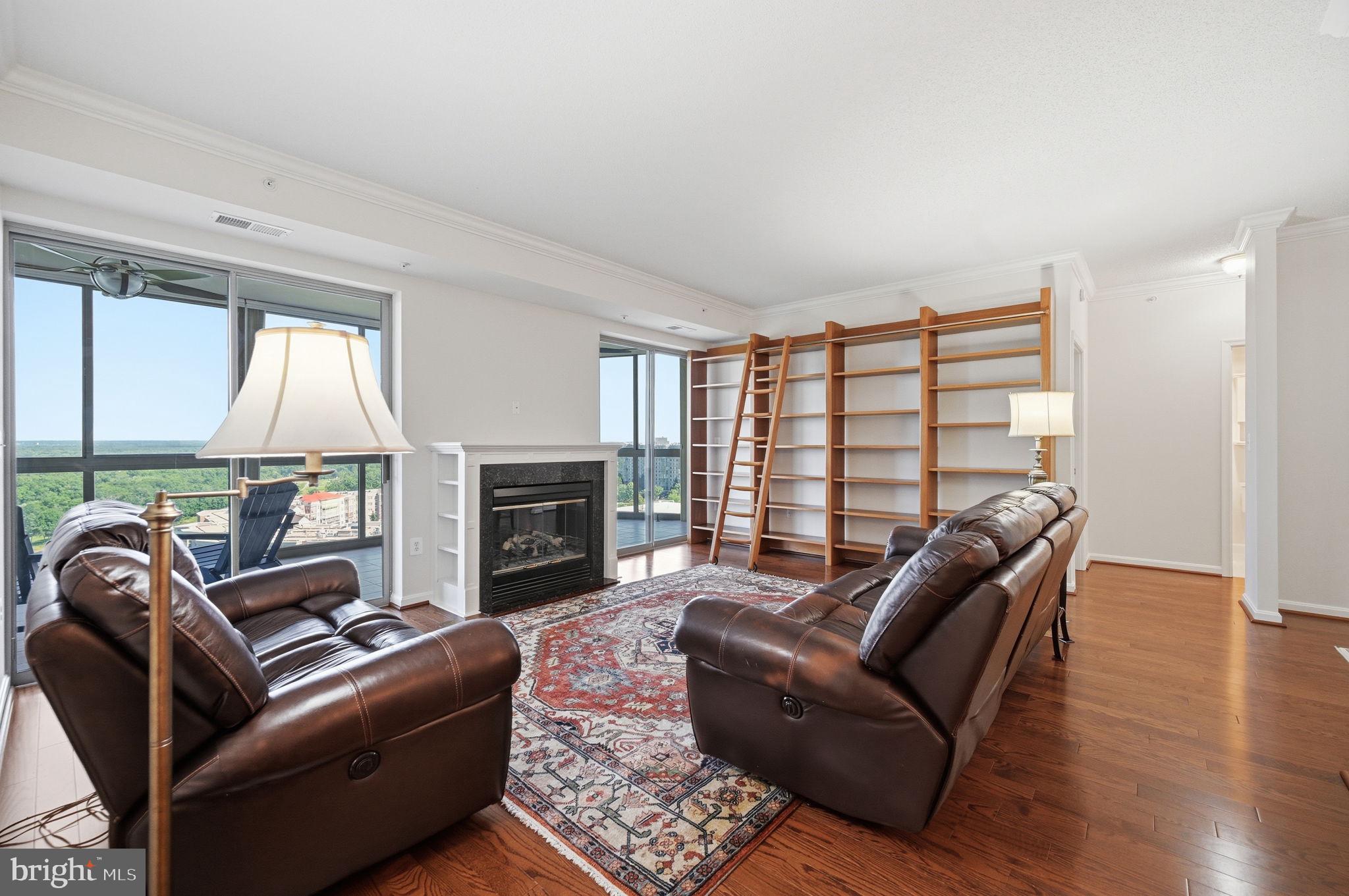 RIVERVIEW AT LANSDOWNE WOODS - Residential