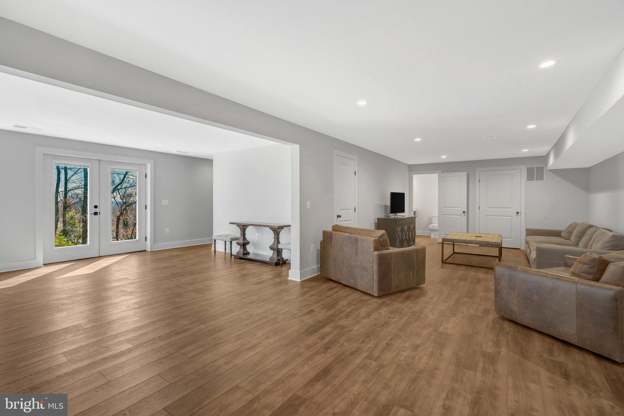 BULL RUN MOUNTAIN - Residential