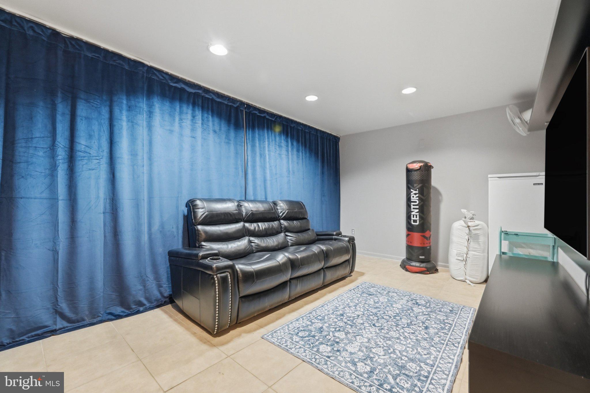 THE MEWS AT MENLOUGH - Residential