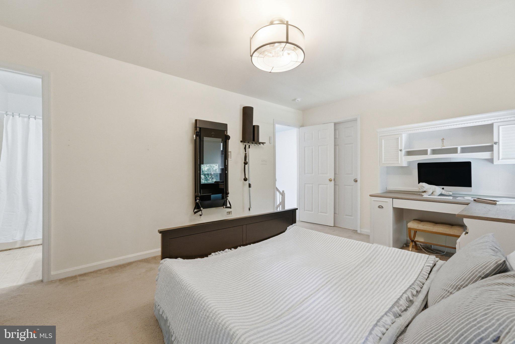 THE MEWS AT MENLOUGH - Residential