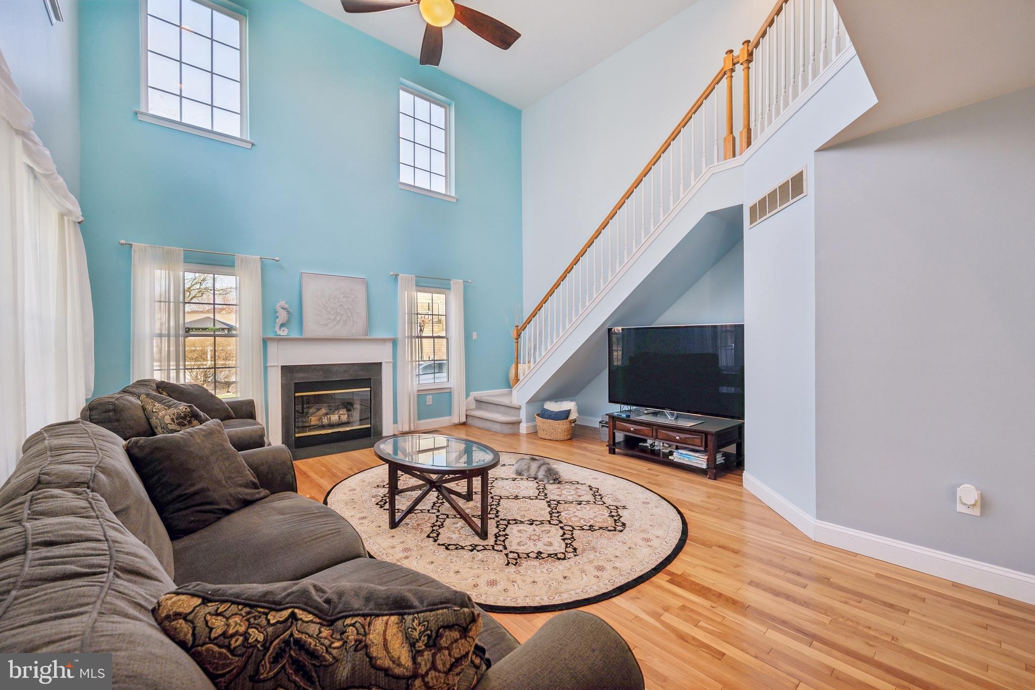 LONGSHORE ESTS - Residential