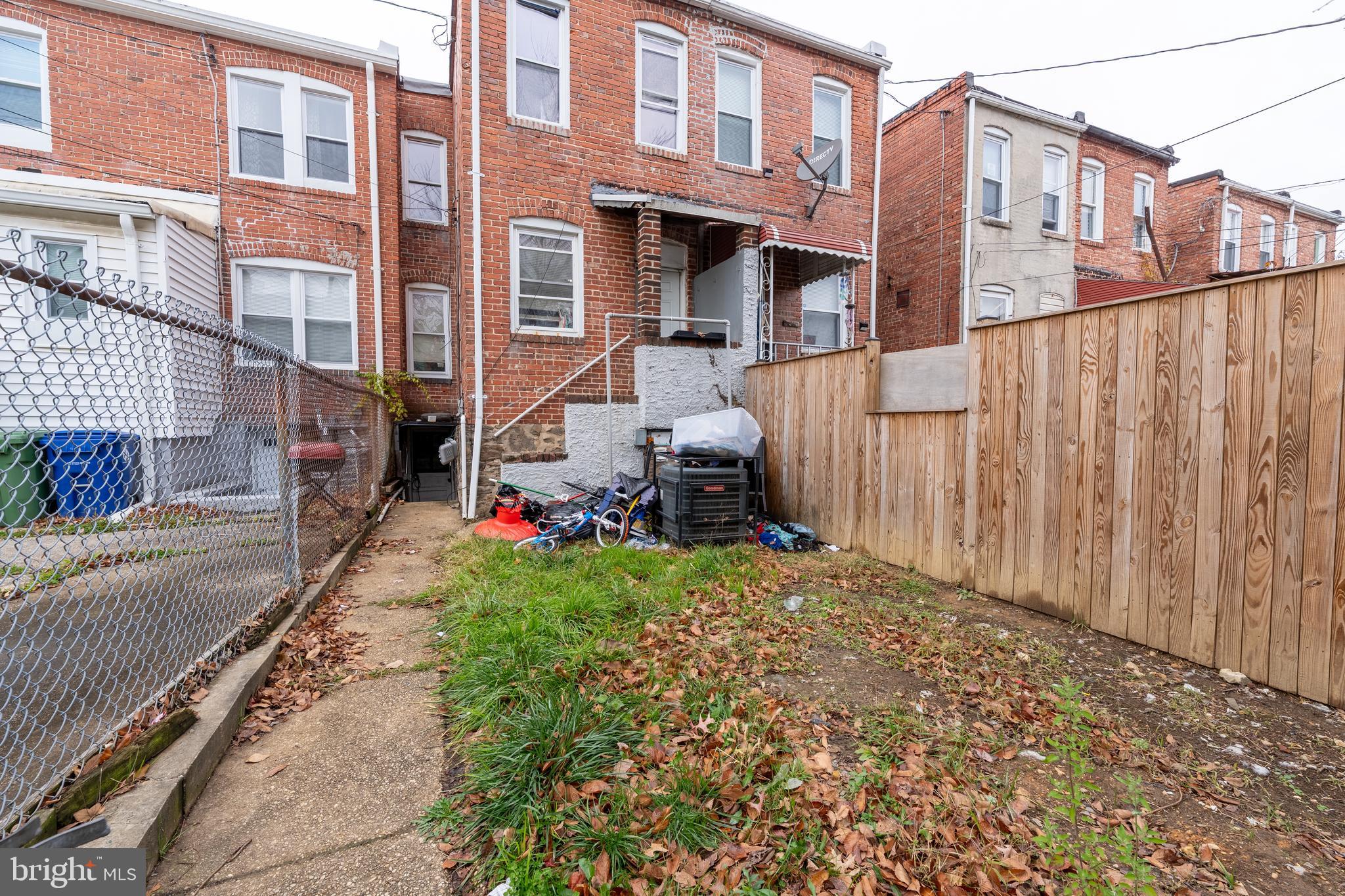 CARROLL-SOUTH HILTON - Residential