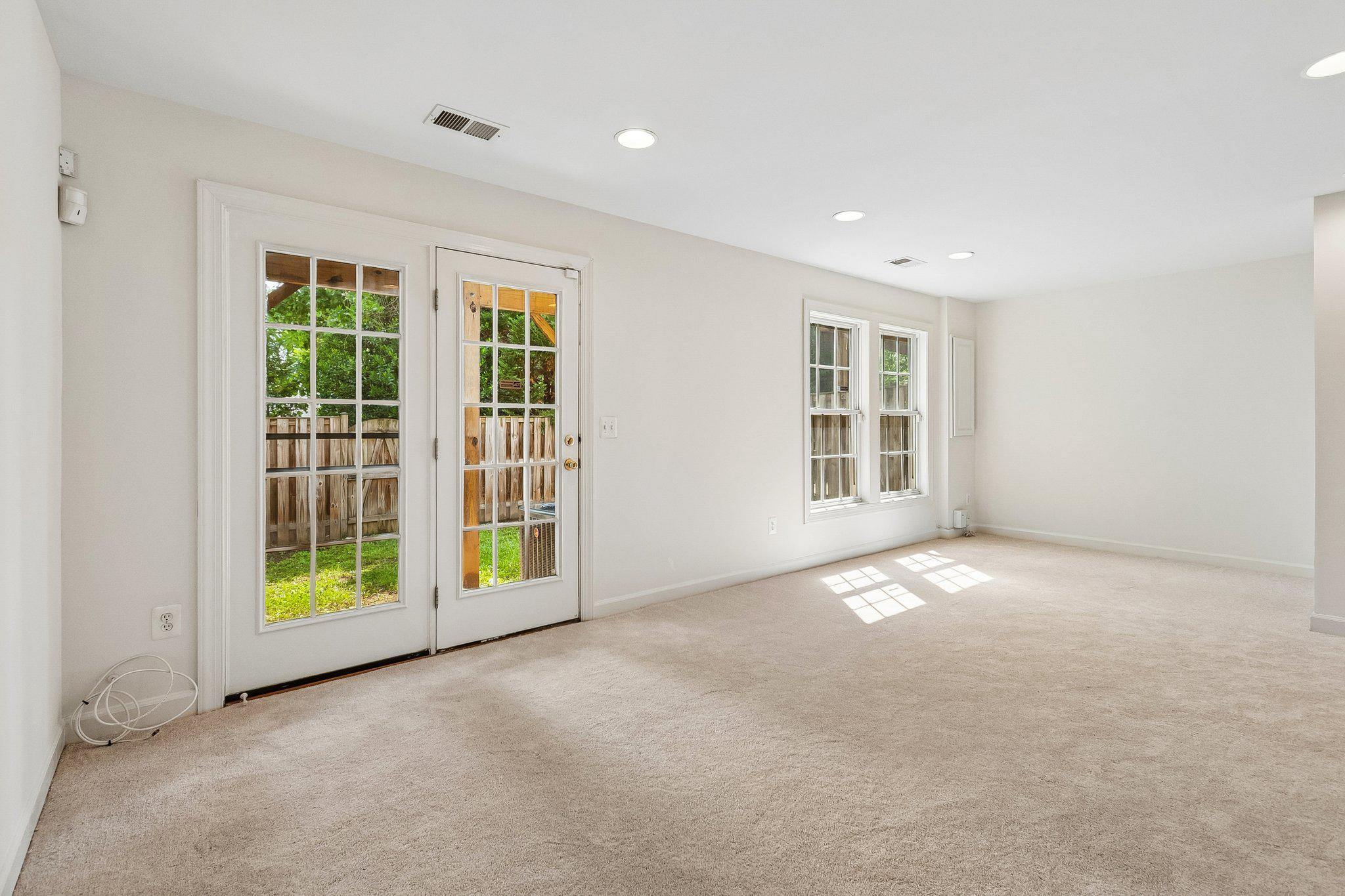LORTON STATION SOUTH - Residential