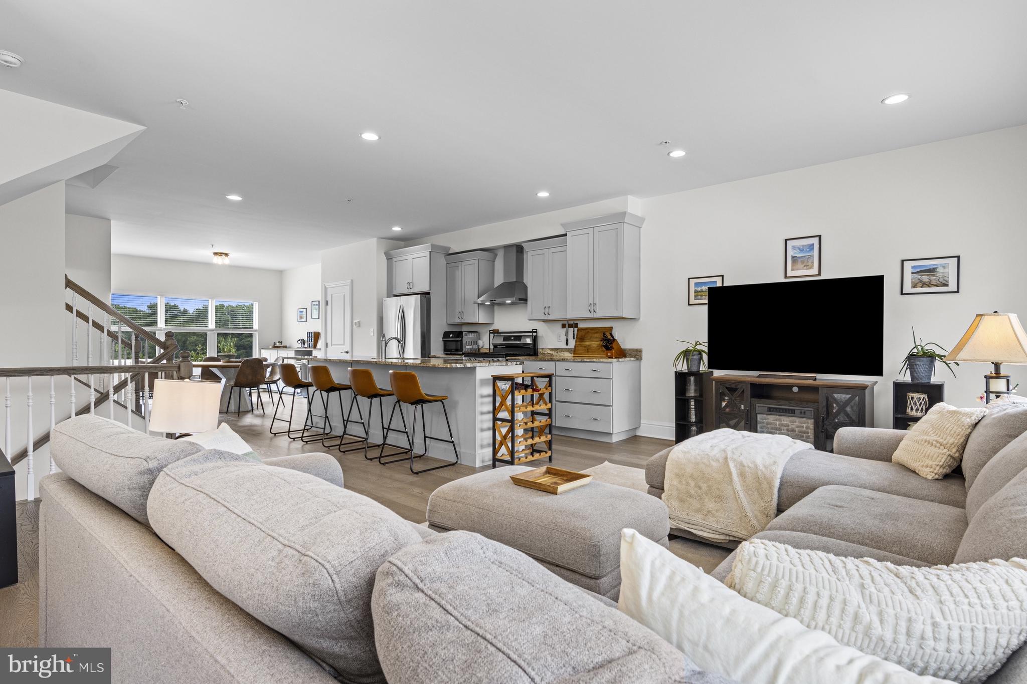 OVERLOOK AT LINDEN RUN - Residential