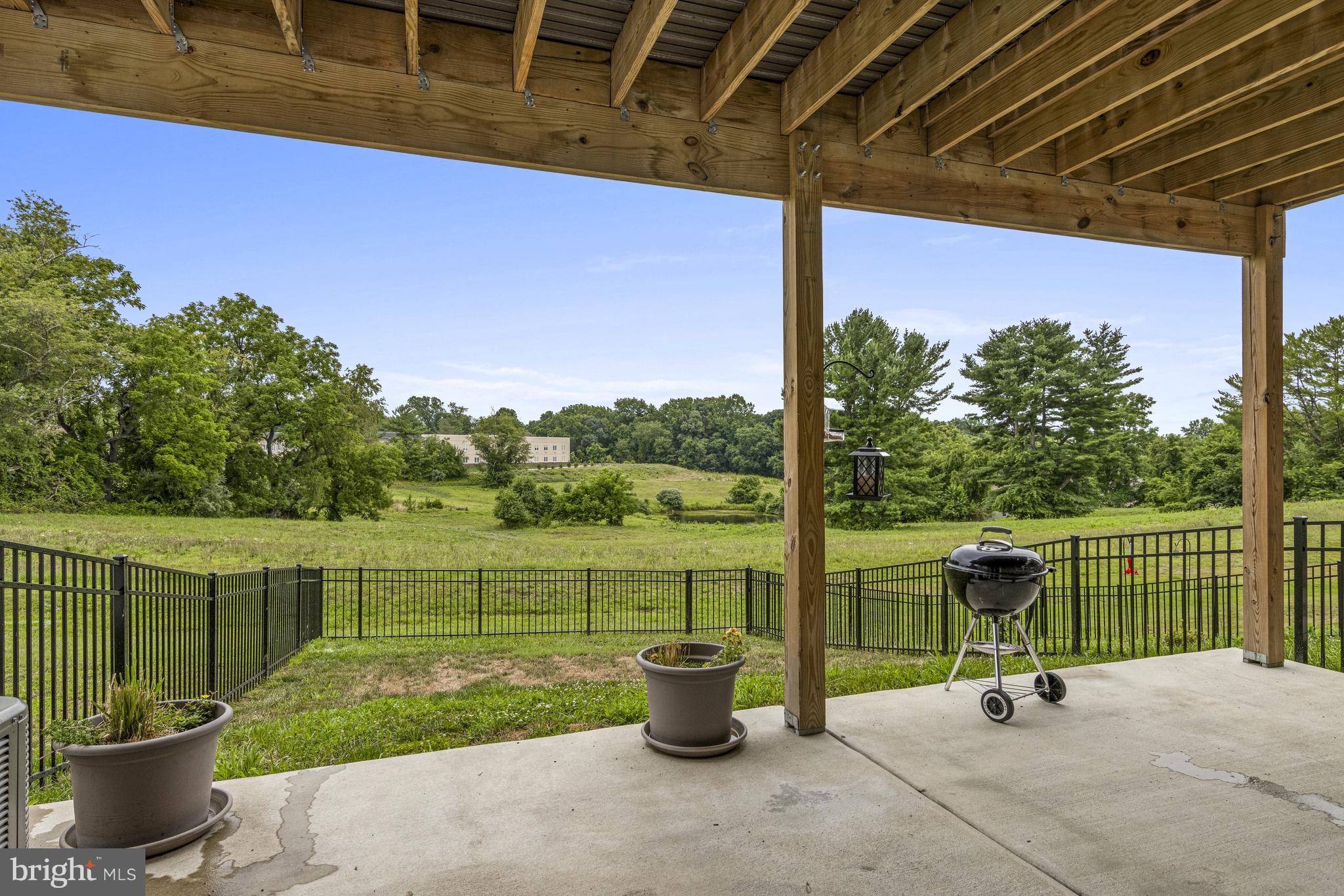 OVERLOOK AT LINDEN RUN - Residential