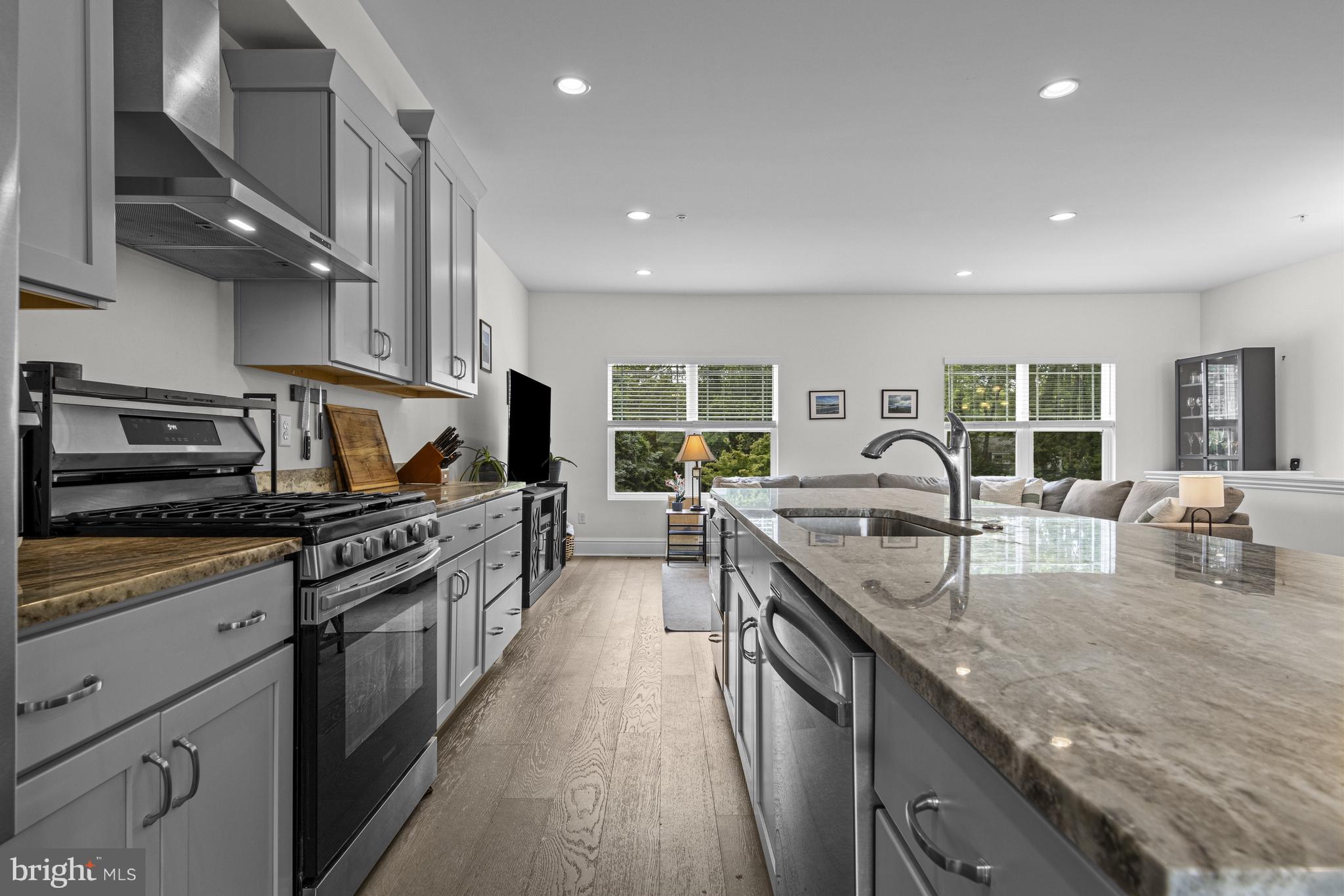OVERLOOK AT LINDEN RUN - Residential