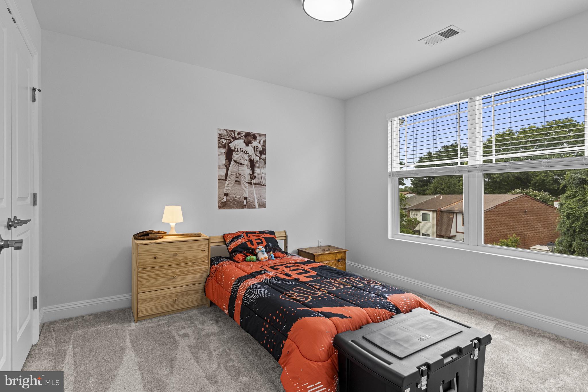 OVERLOOK AT LINDEN RUN - Residential