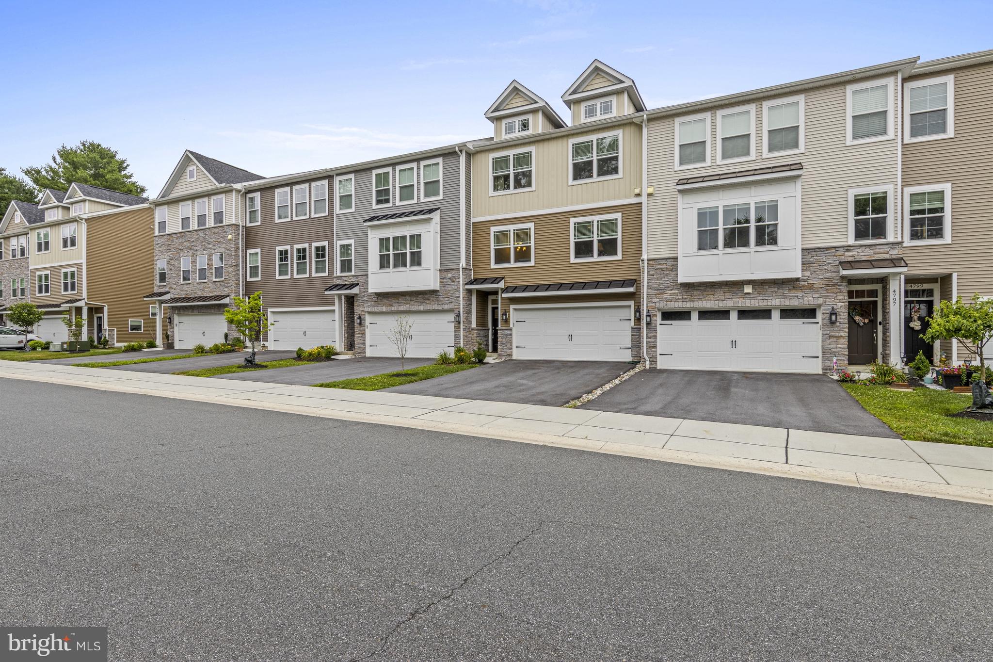OVERLOOK AT LINDEN RUN - Residential