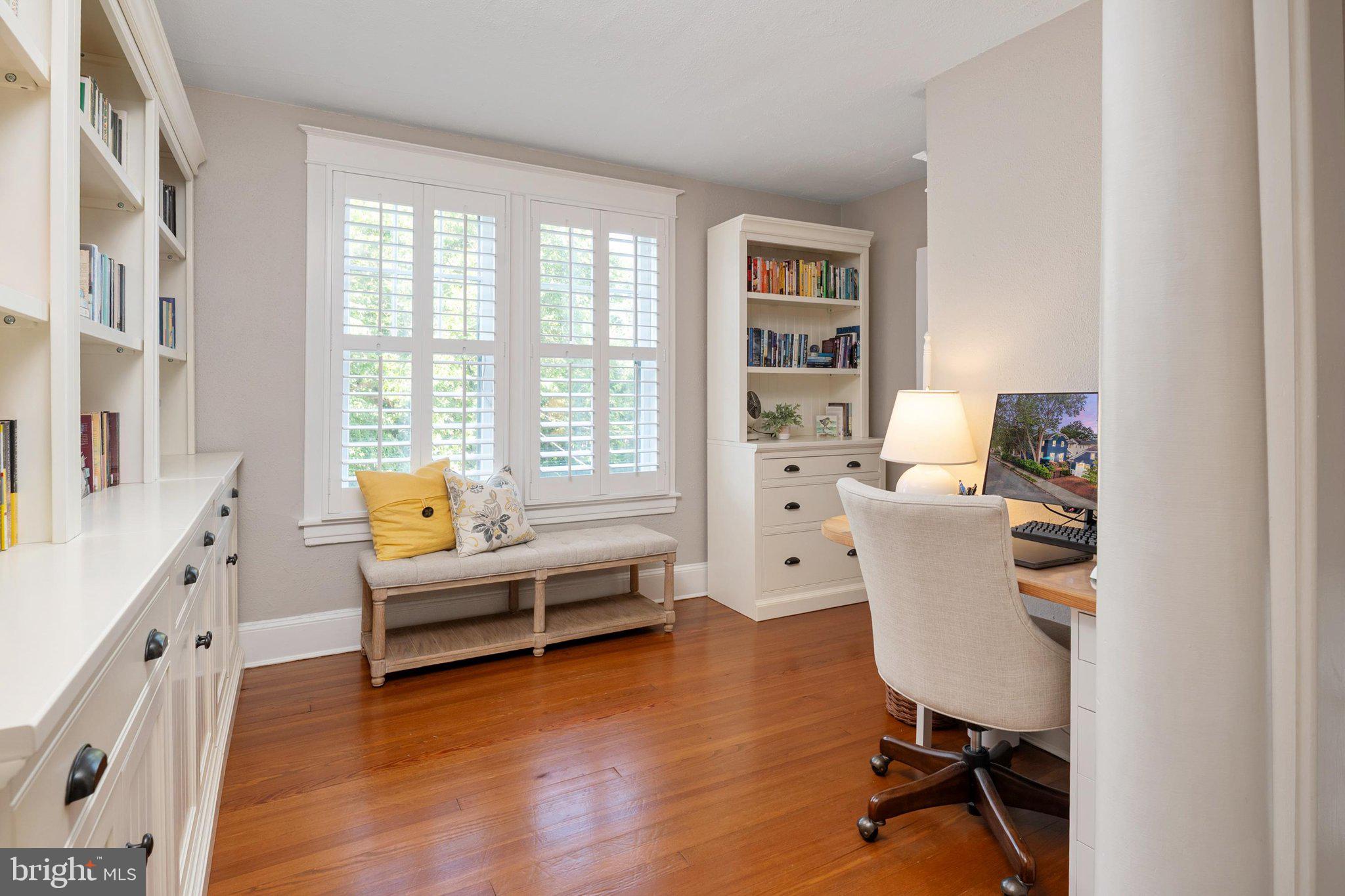 MURRAY HILL - Residential