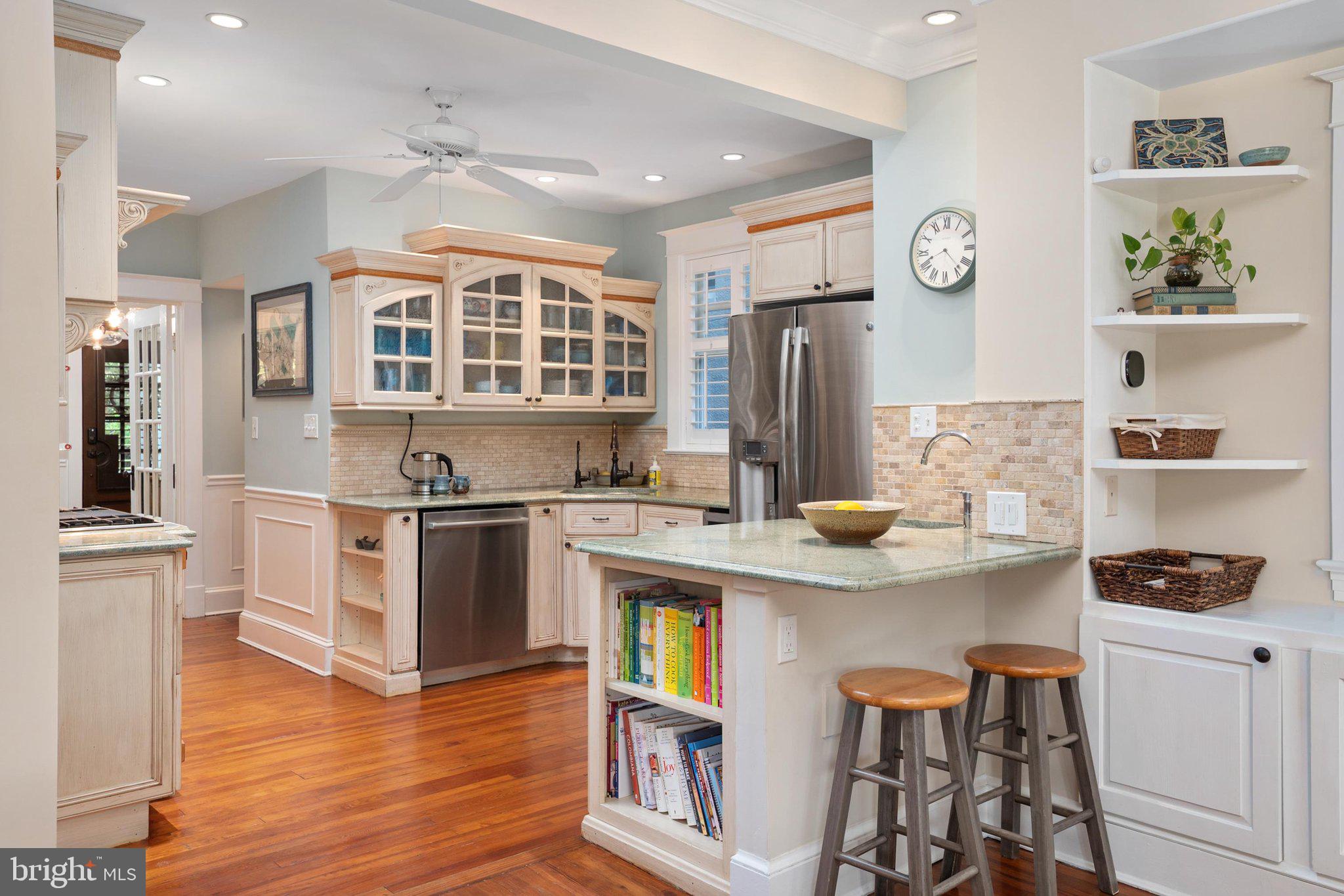 MURRAY HILL - Residential