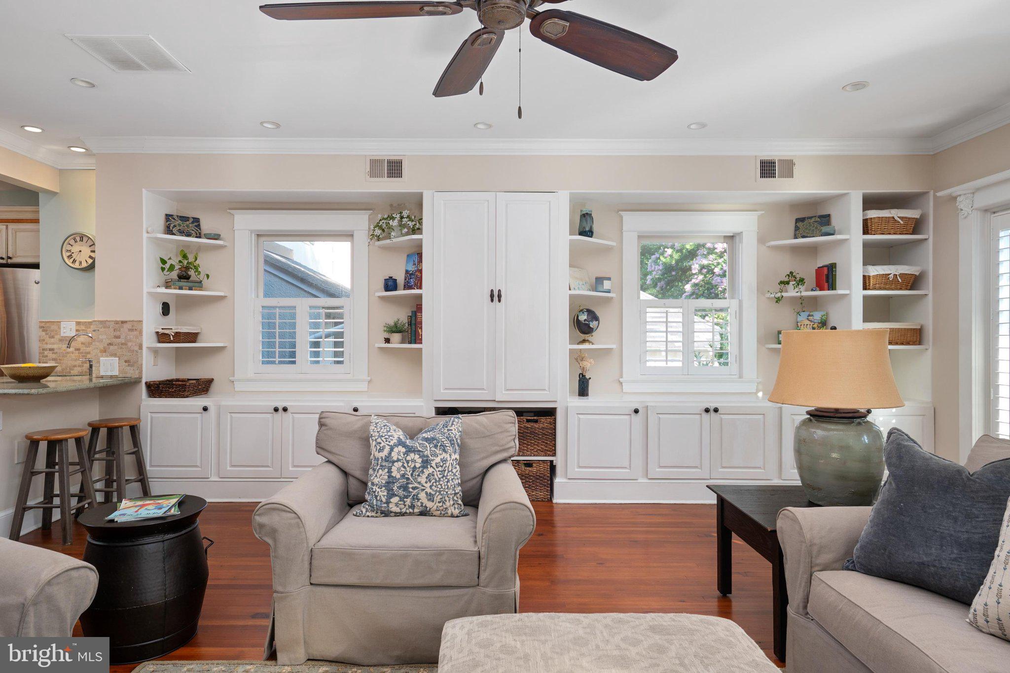 MURRAY HILL - Residential